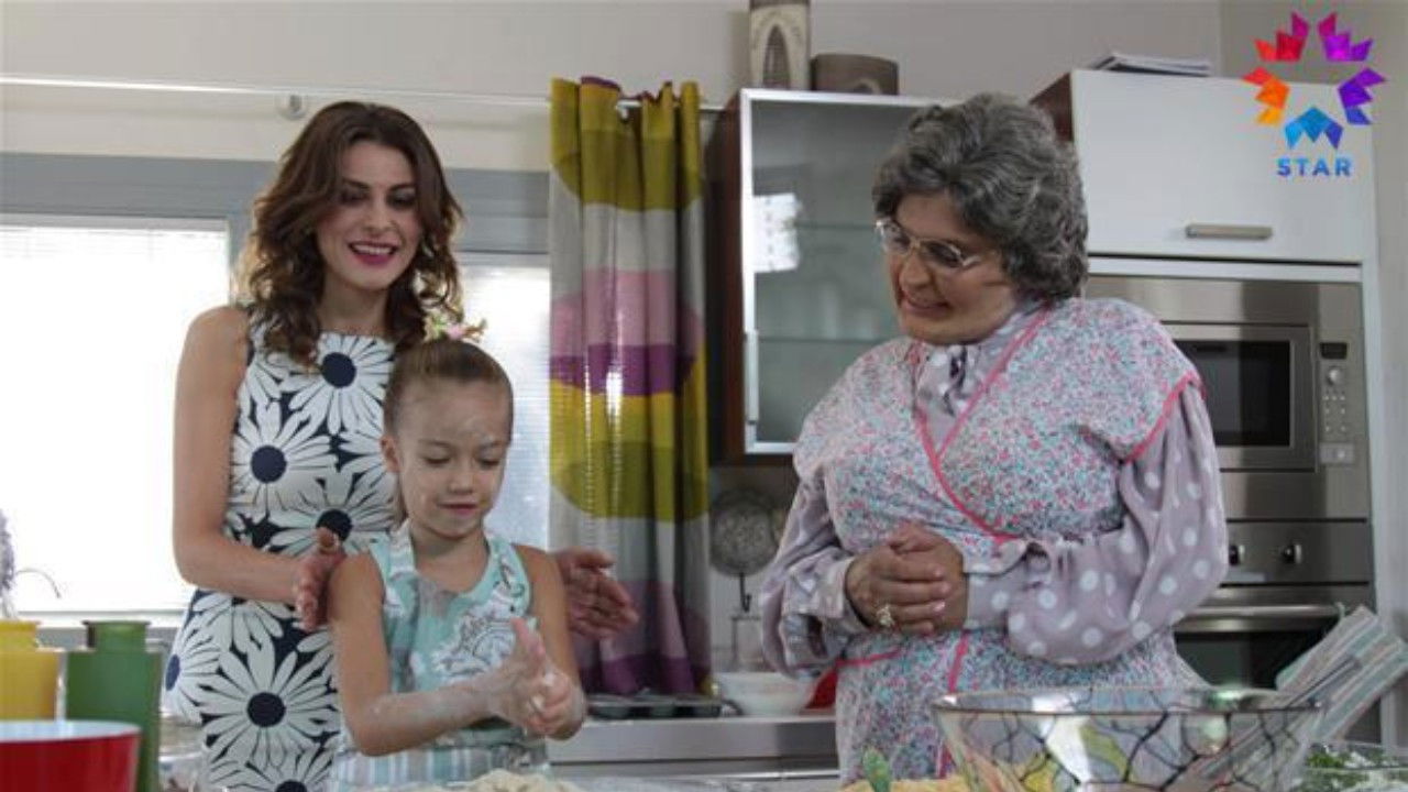 Backdrop for Hayatımın Rolü