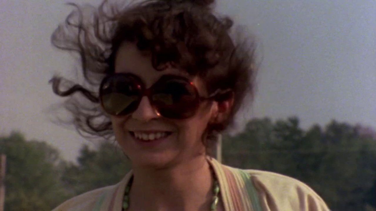 Backdrop for Une amie d'enfance