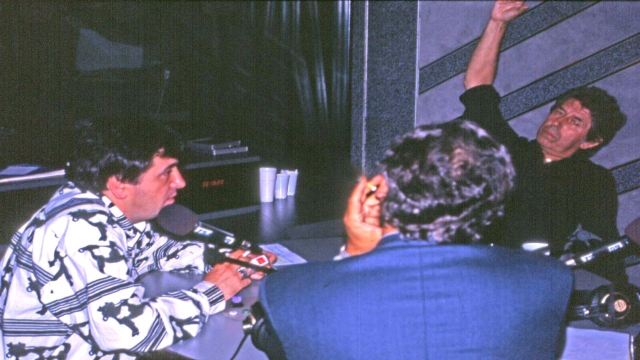 Backdrop for Lafesse: Pourvu que ça dure ! Ça recommence...