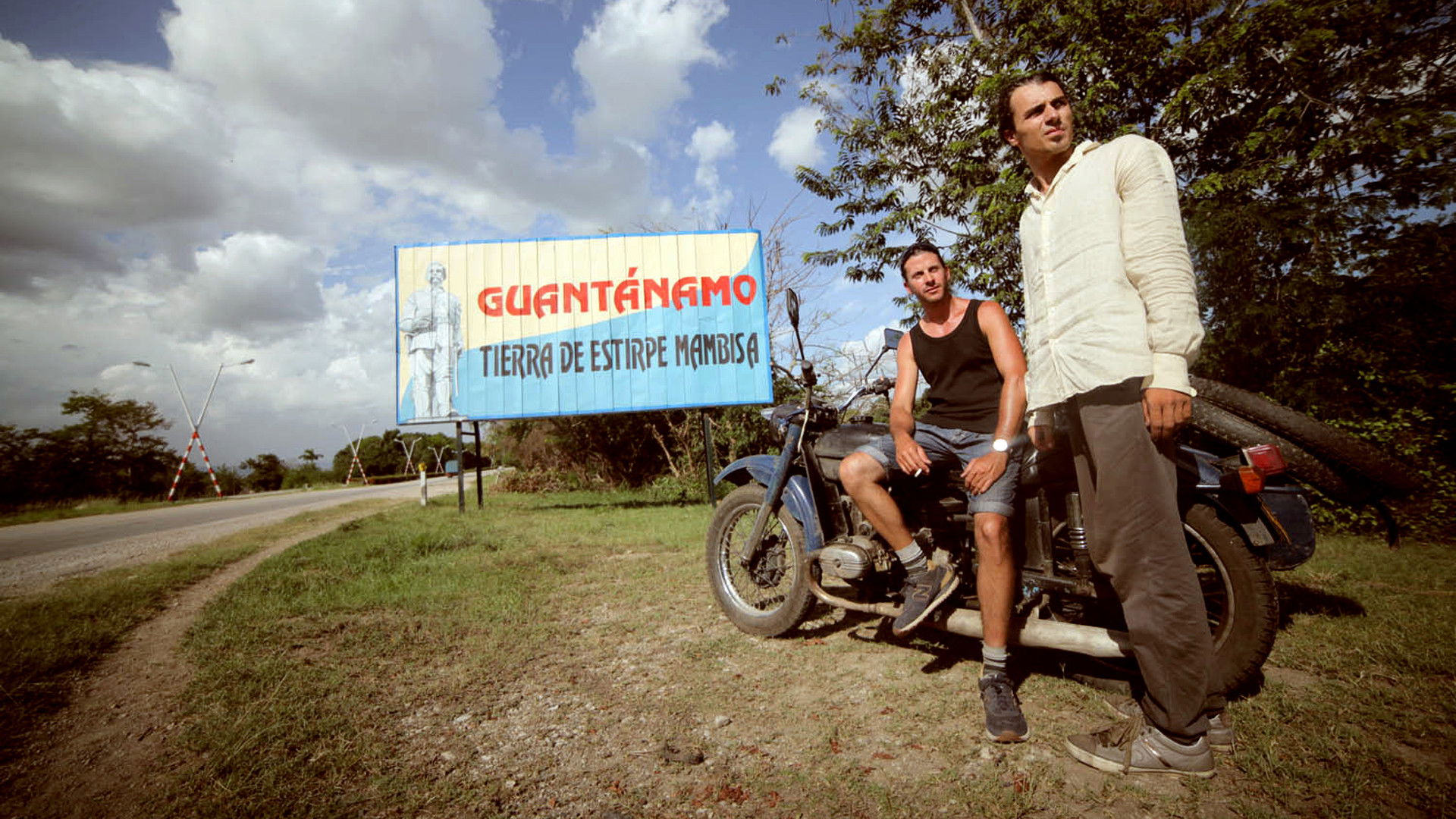 Backdrop for AHORA SI LLEGO!