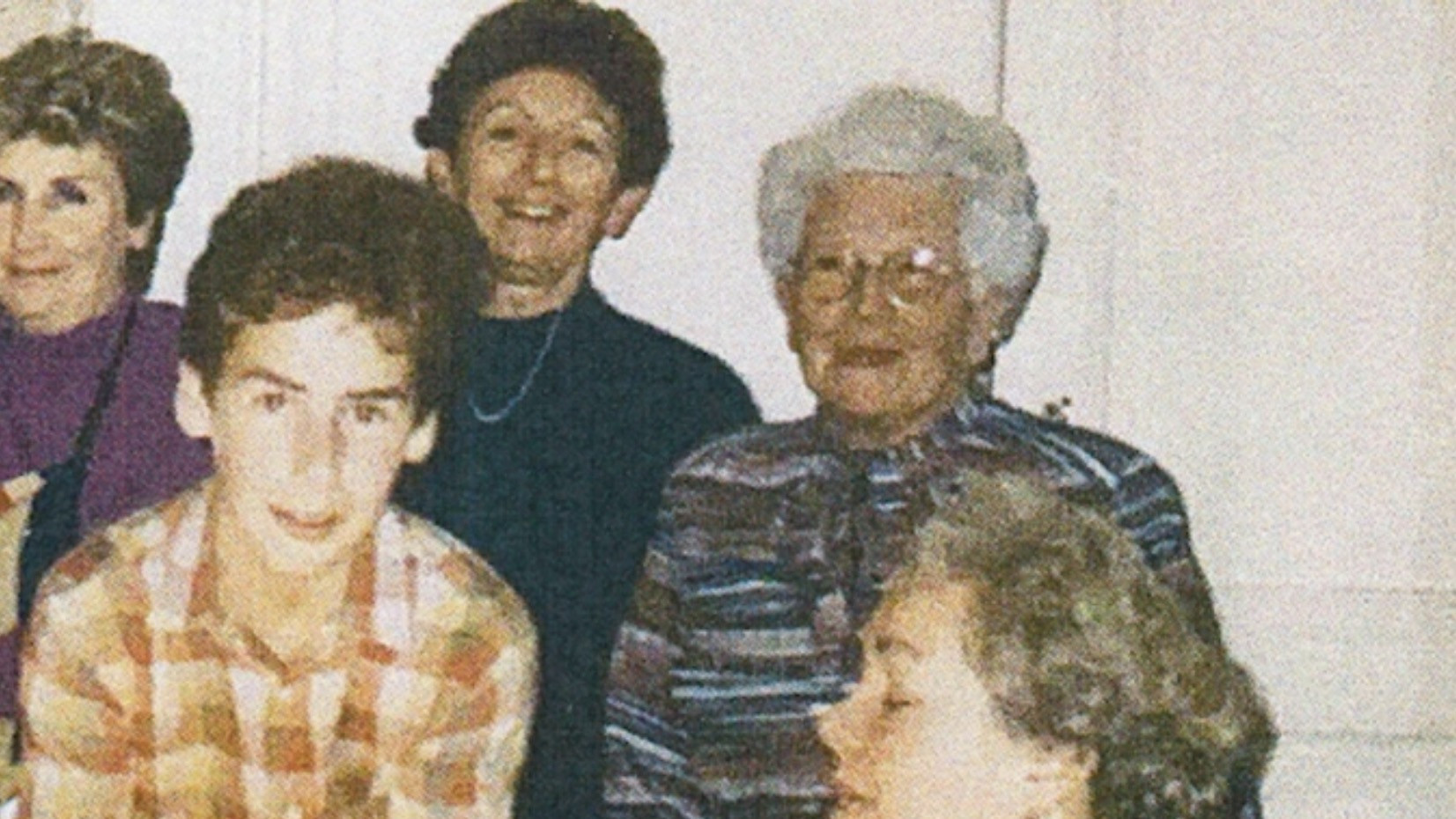 Backdrop for Amnésique