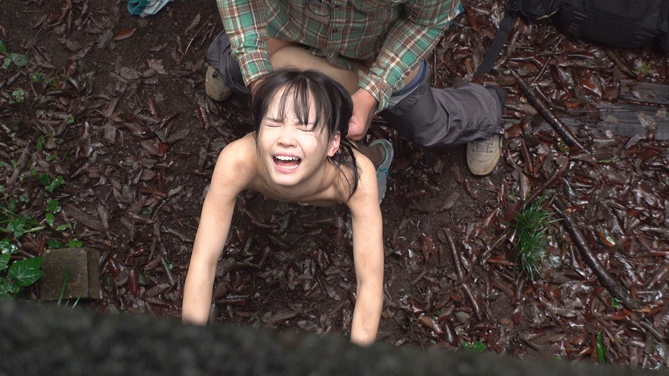 Backdrop for DDK-207 Finding A Naked Girl In The Forest And Not Being Able To Suppress Her Sexual Desire Strong Against A Disappearing Girl ○ Sex / Seeding Press Lara Kudo