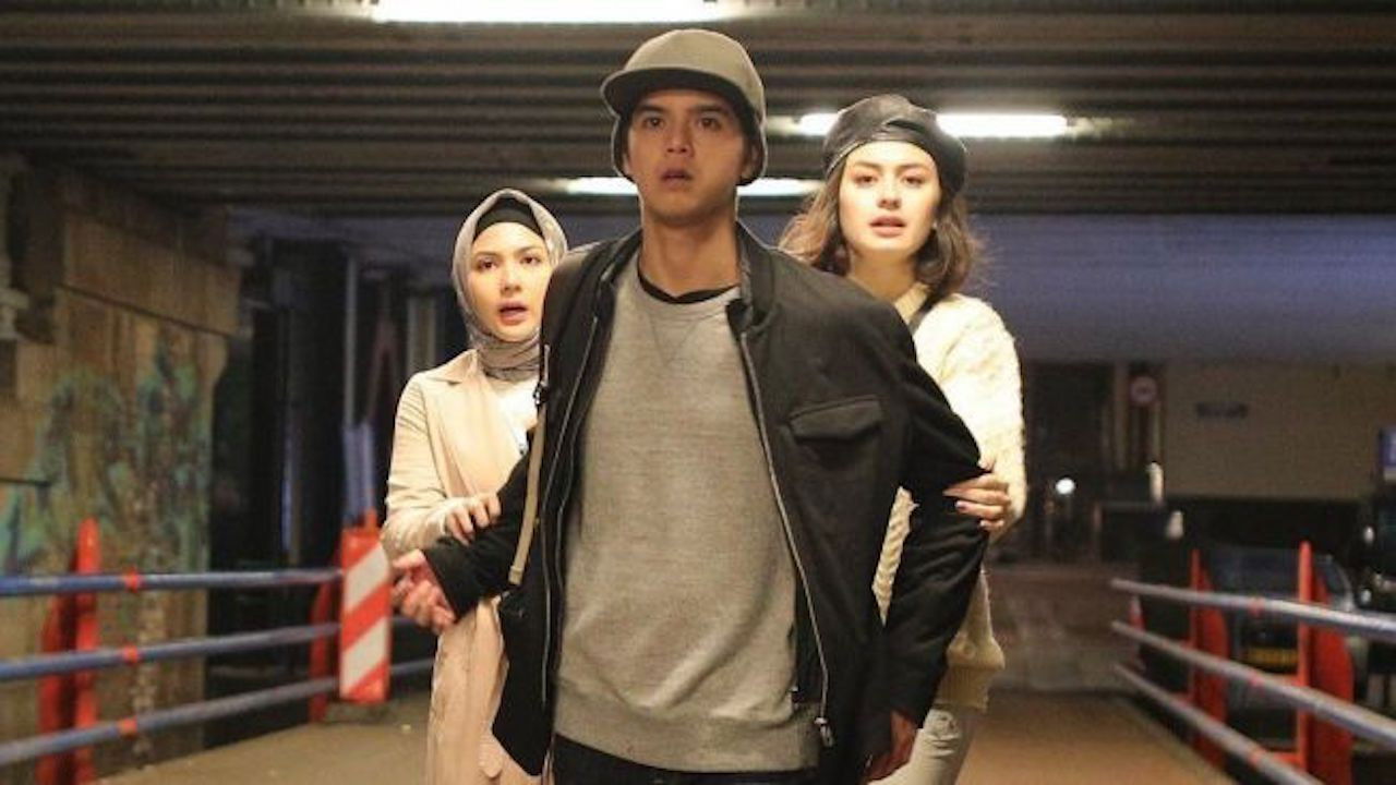 Backdrop for Mengejar Surga