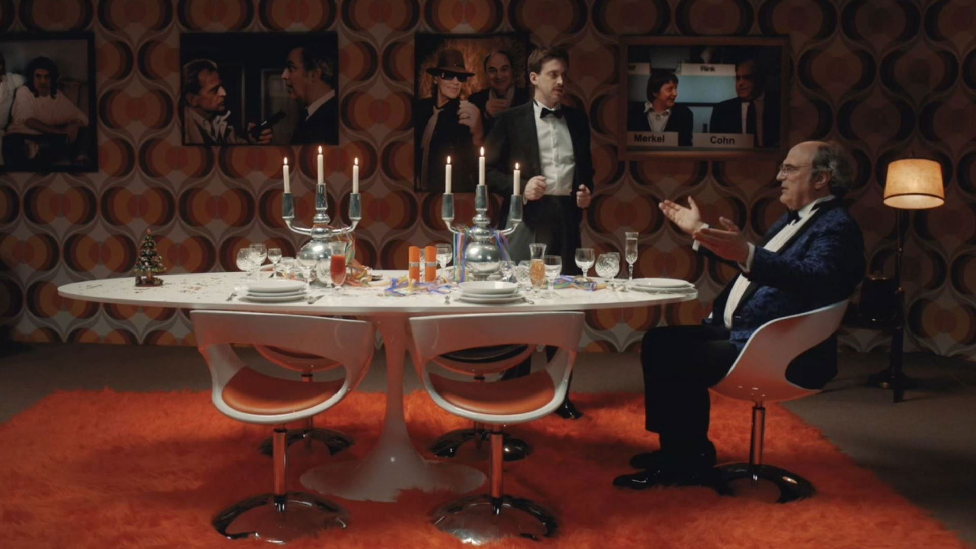 Backdrop for Dinner for Cohn - ein Hoch auf William