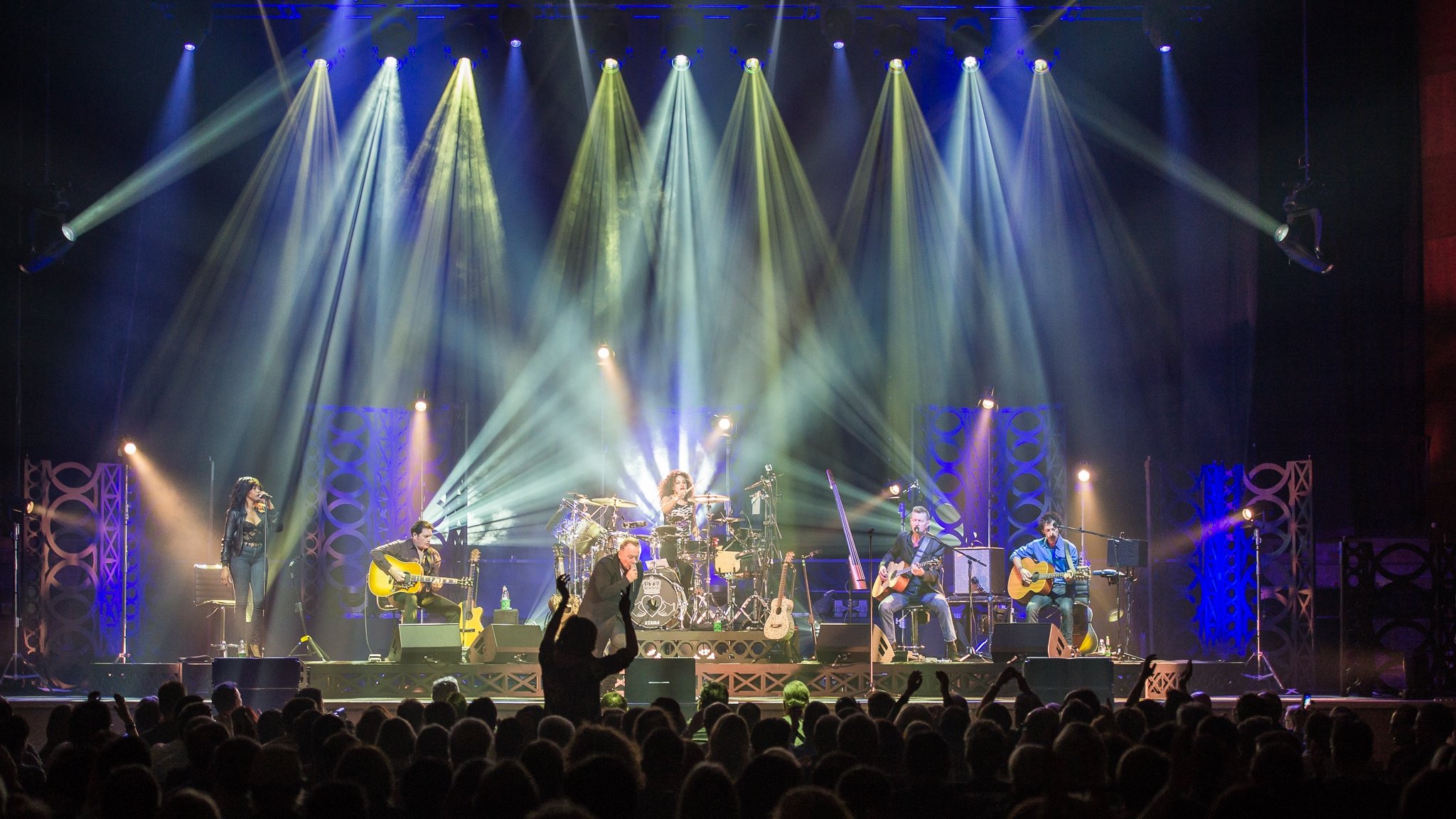 Backdrop for Simple Minds | Seen The Lights: Live In Verona 2004