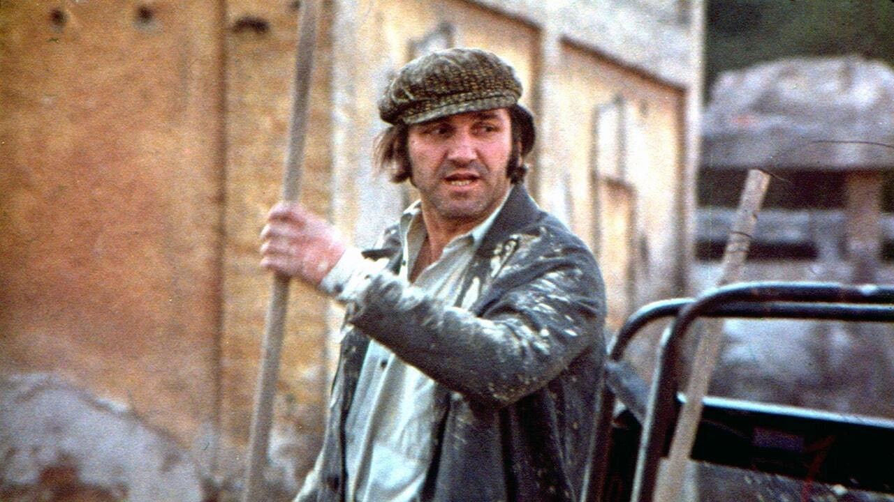 Backdrop for Traces of a Black Haired Girl