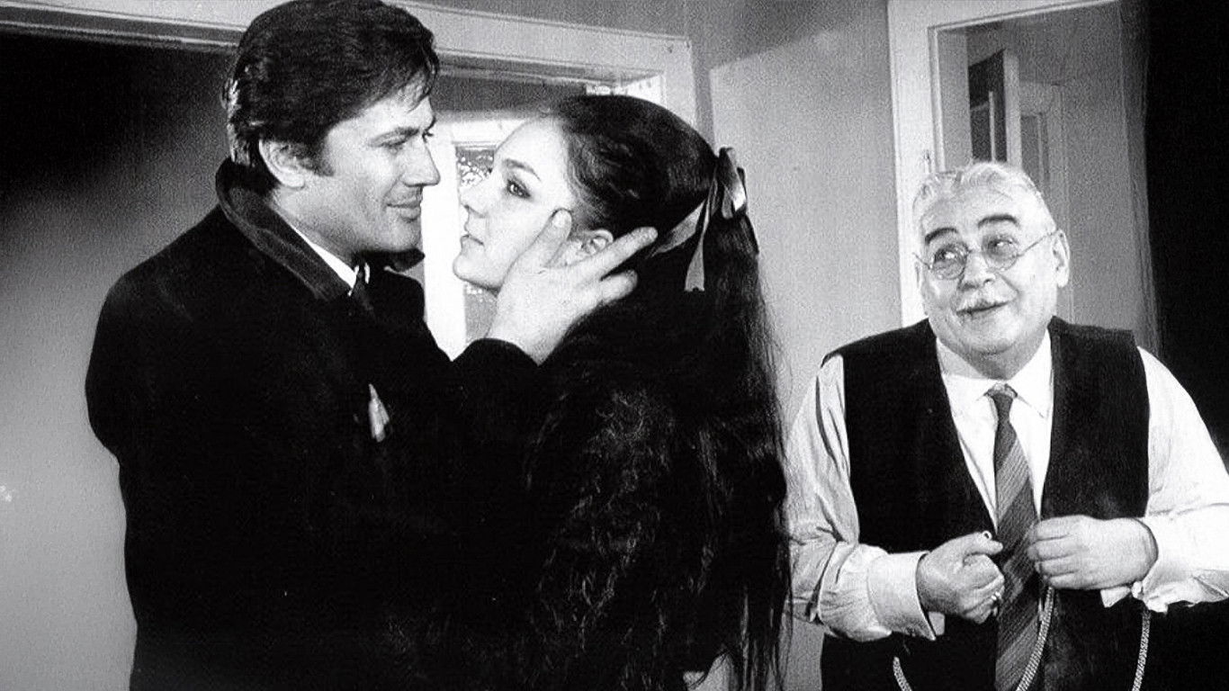 Backdrop for Şafak Sökmesin