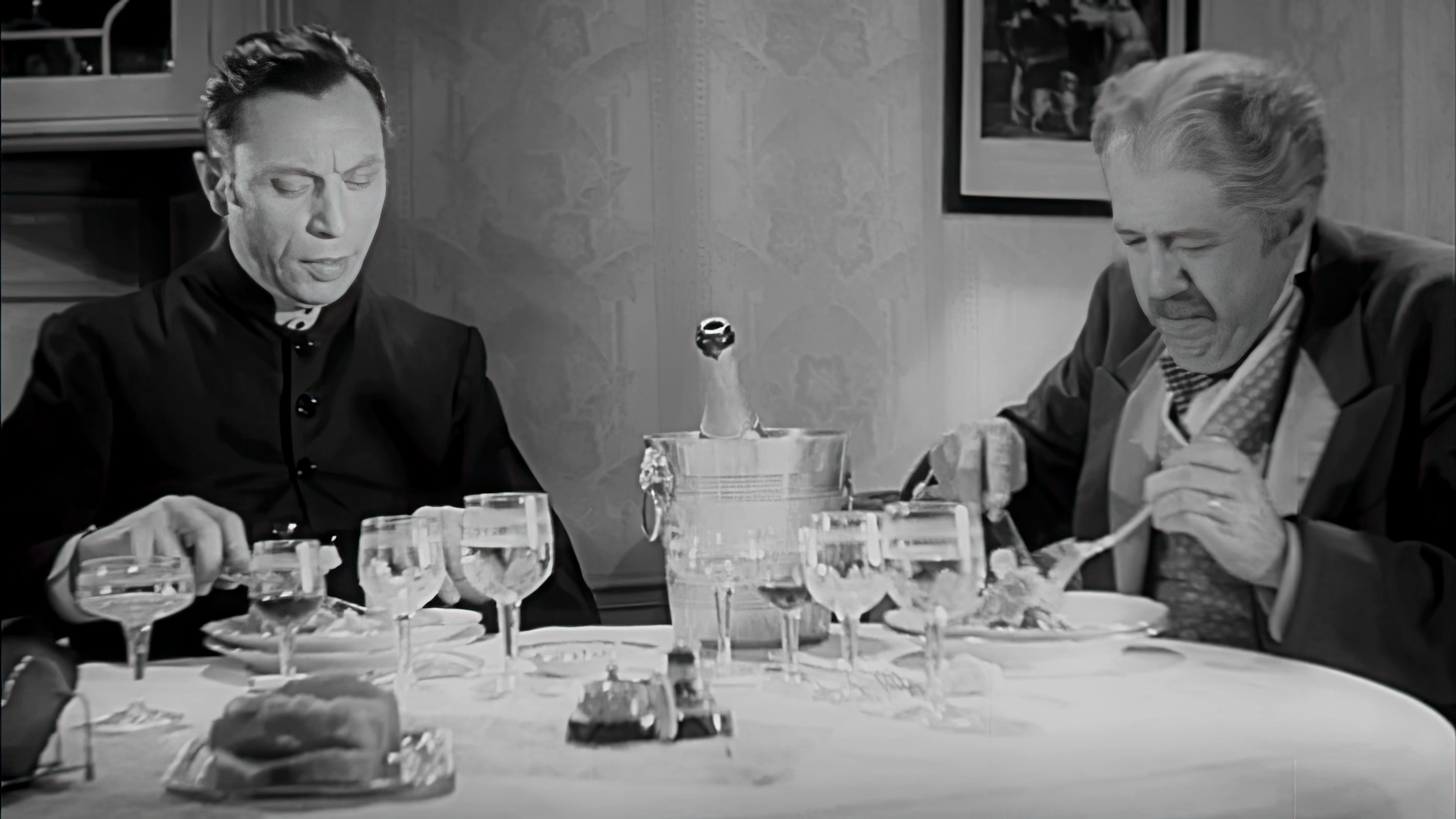 Backdrop for Bizarre, Bizarre