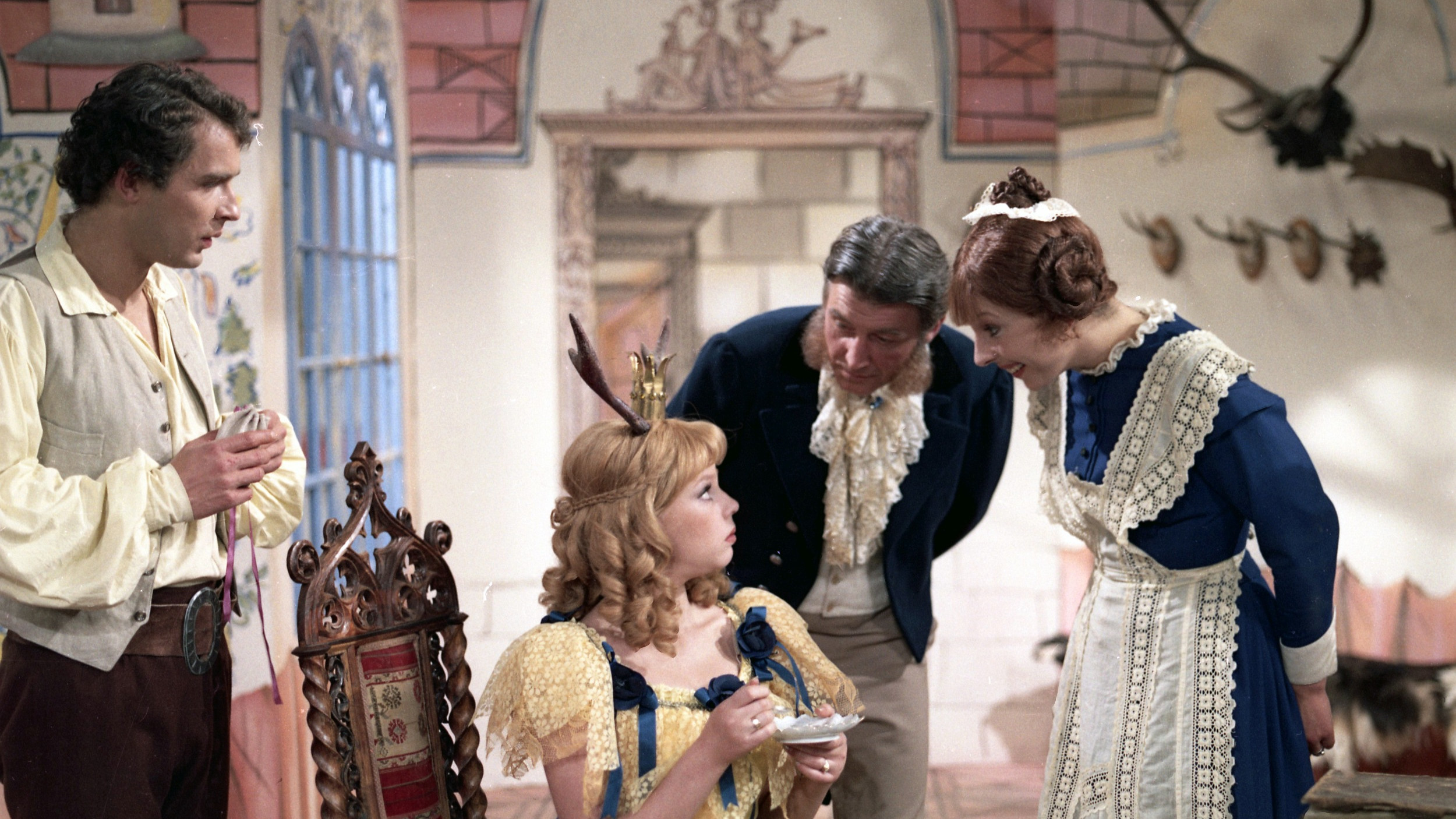 Backdrop for O hruškách ušatkách a jablíčku parohátku