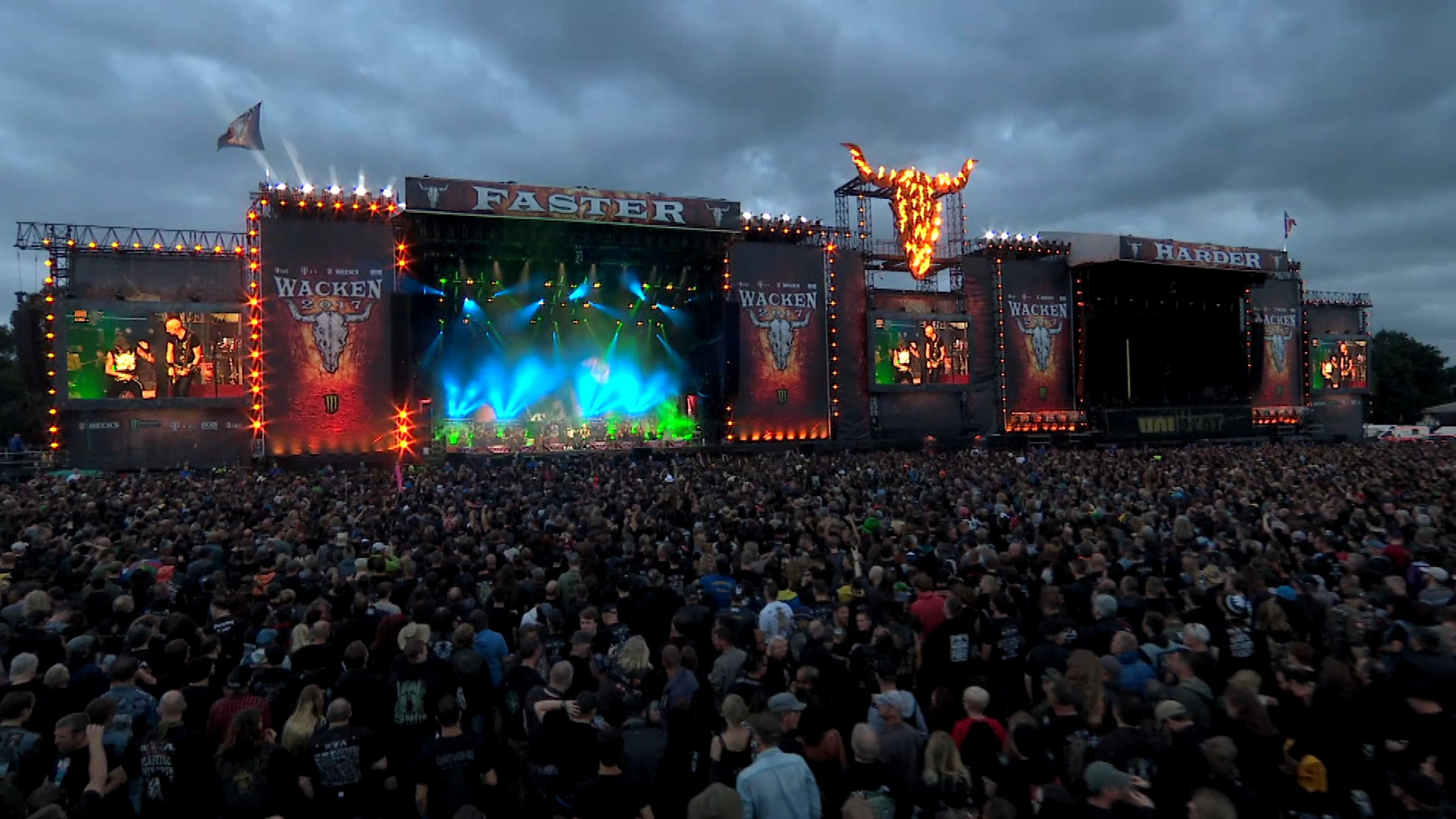 Backdrop for Accept: Symphonic Terror (Live At Wacken 2017)