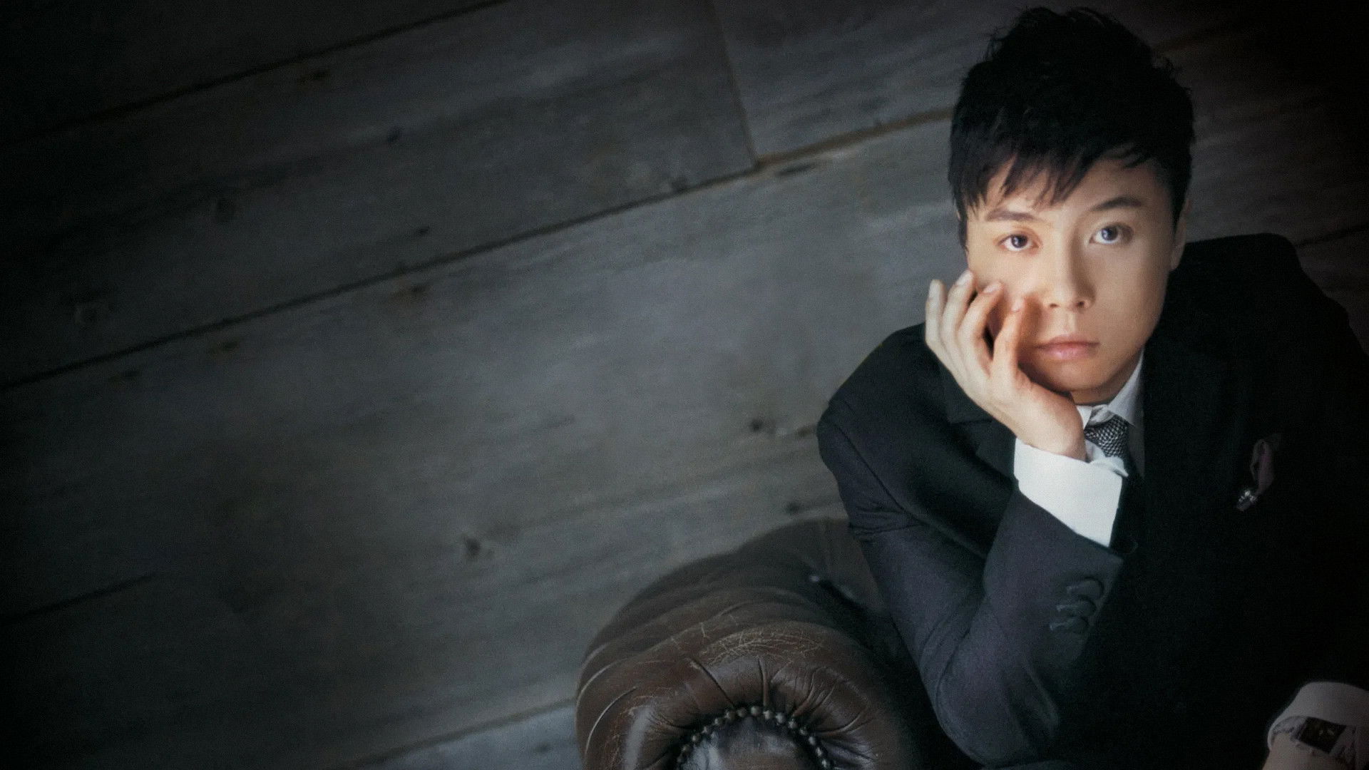 Backdrop for 33 Minutes Detective