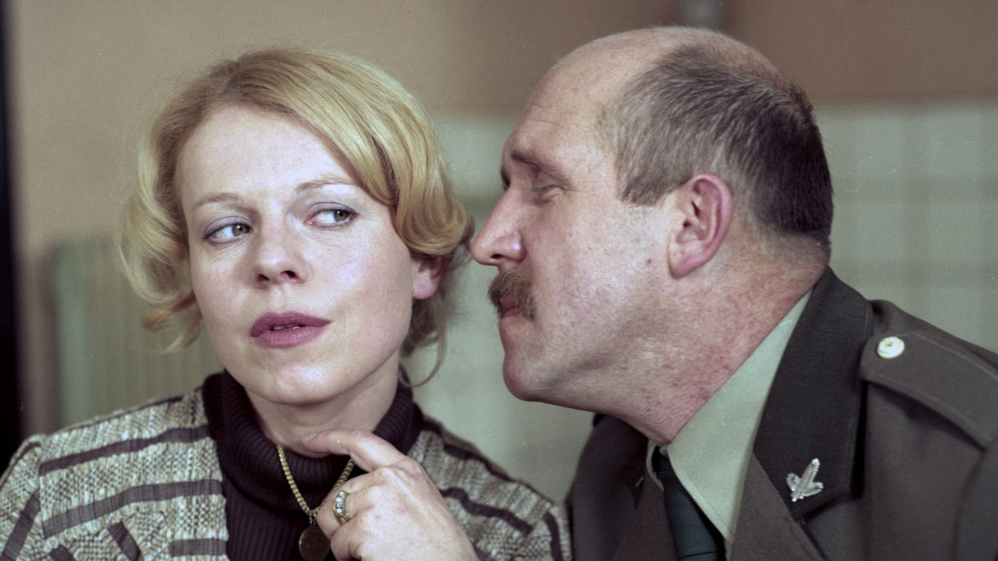 Backdrop for Když kluci drží basu