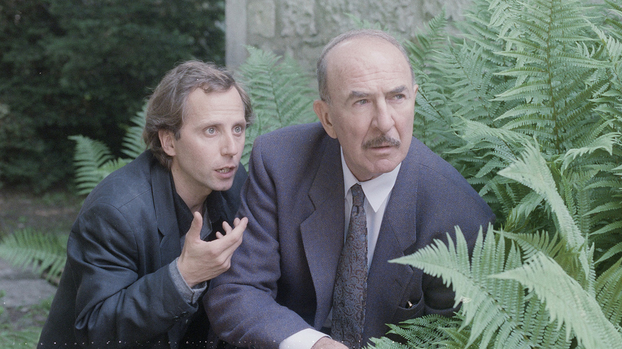 Backdrop for Six crimes sans assassins