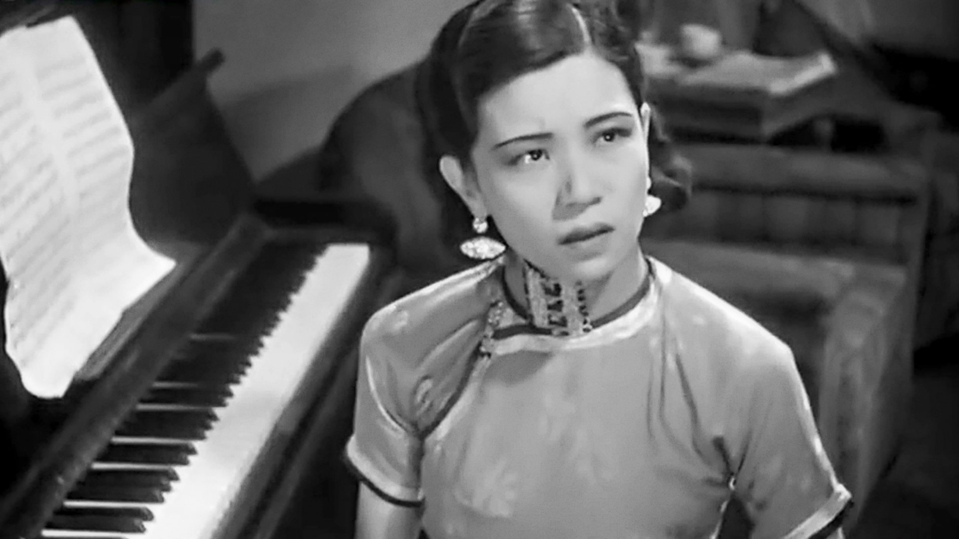 Backdrop for New Women