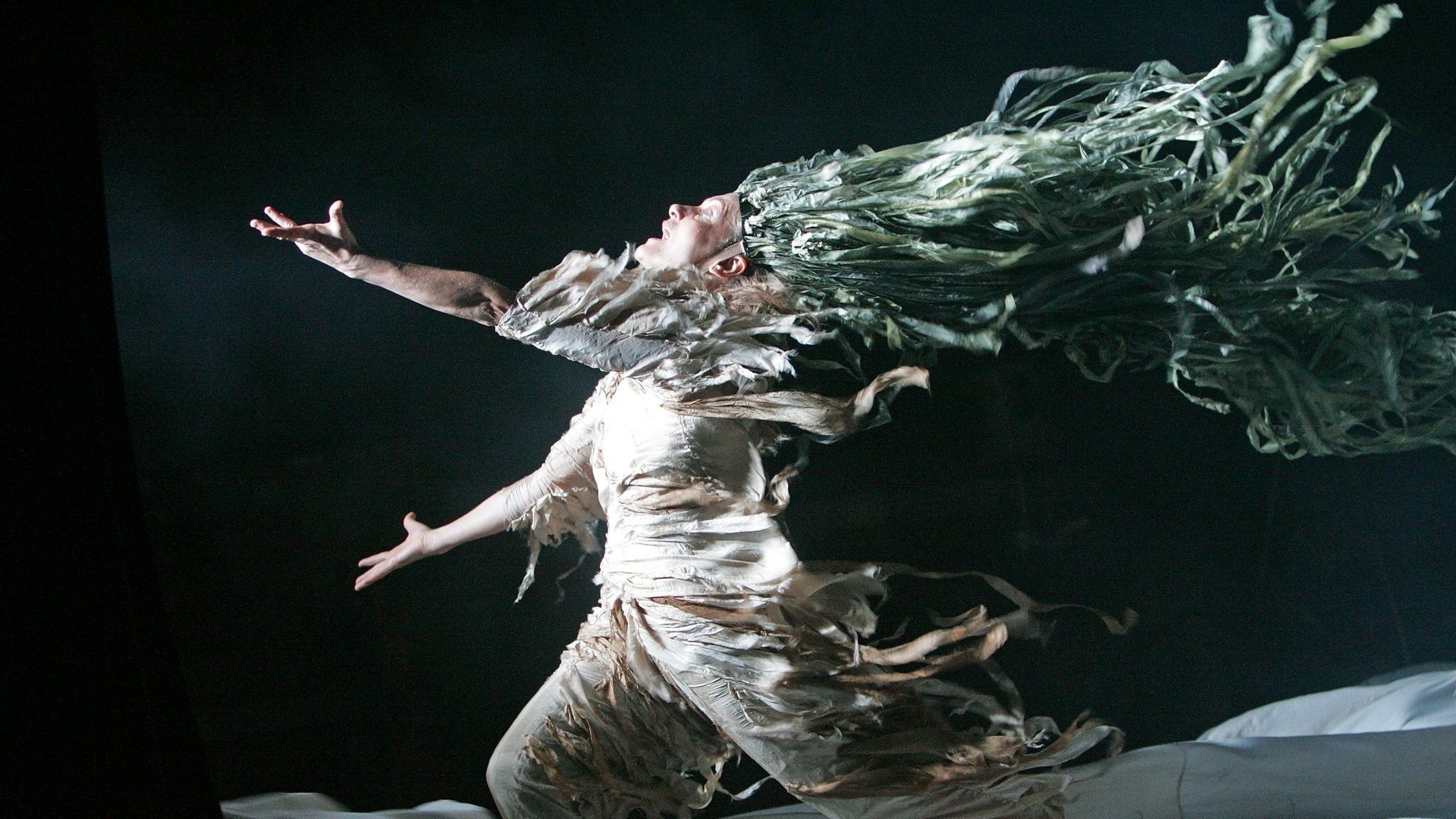 Backdrop for La veillée des abysses