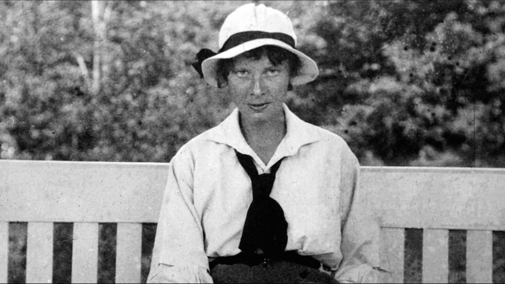 Backdrop for Ester Blenda