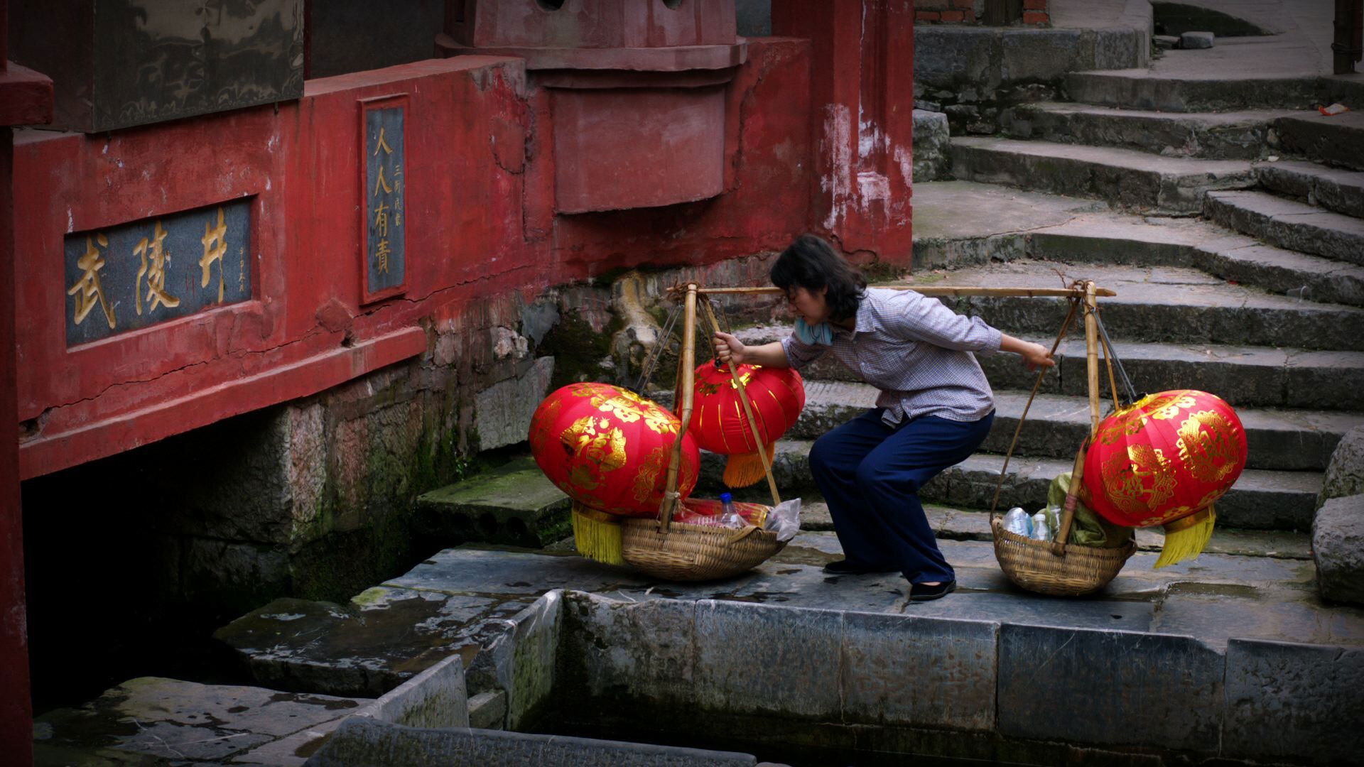 Backdrop for 我的母亲