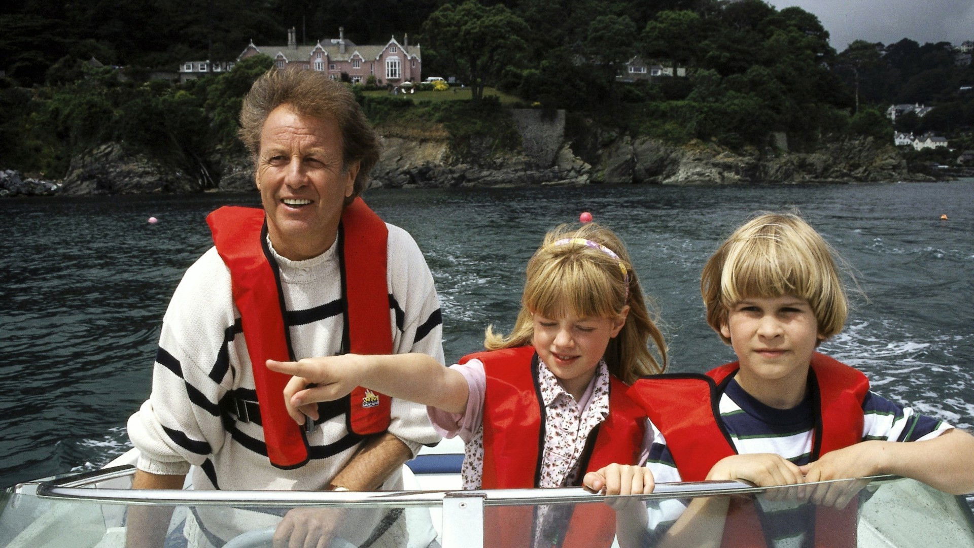 Backdrop for Rosamunde Pilcher: Das Haus an der Küste