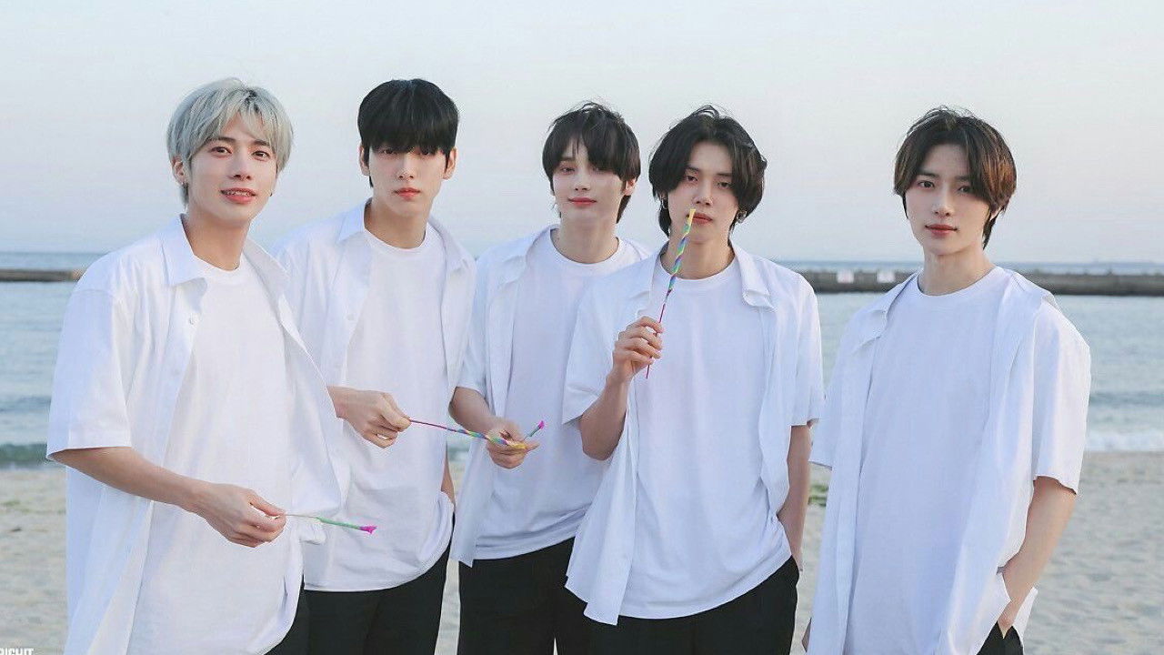 Backdrop for Season of TXT: YOUTH