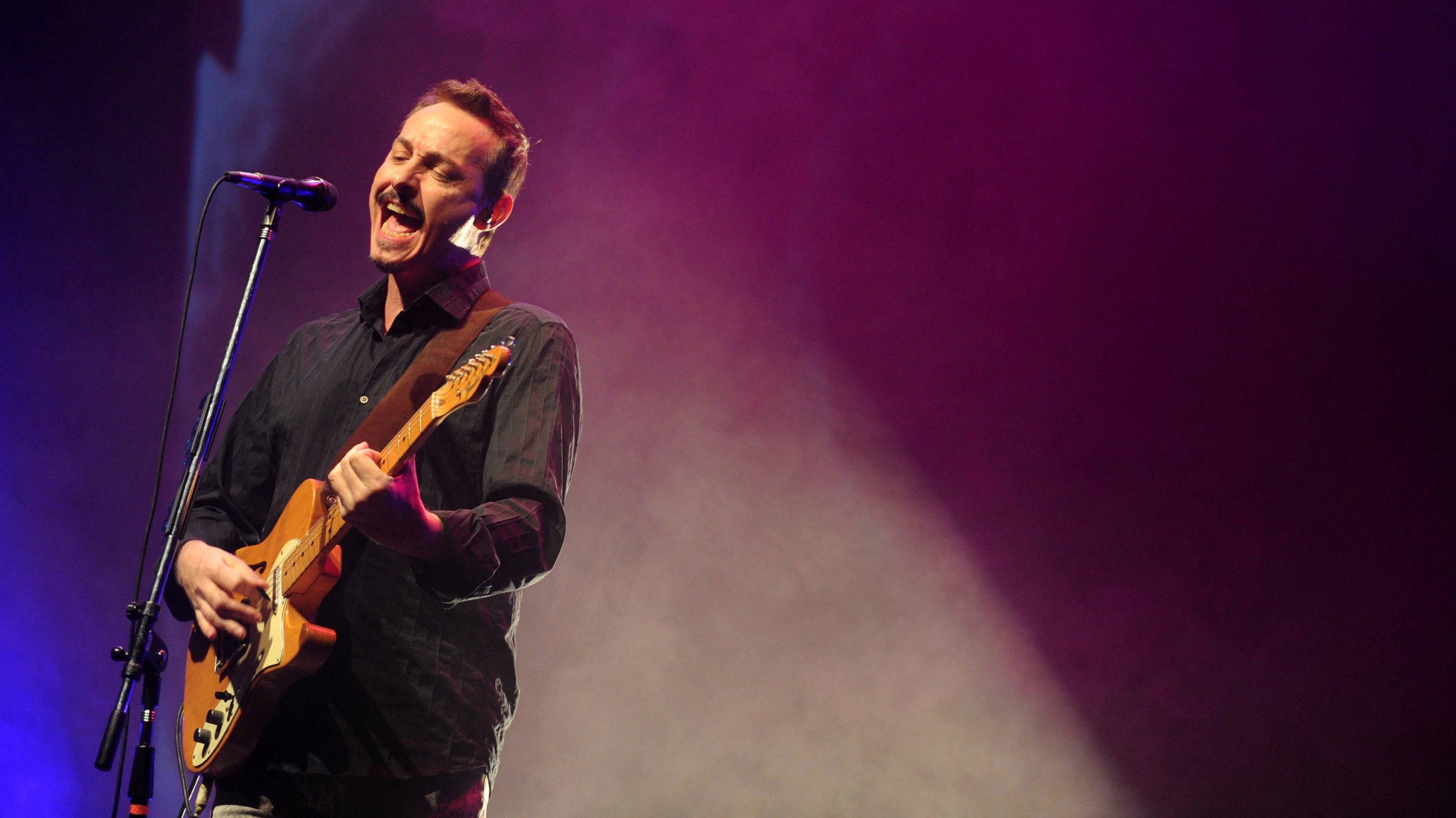 Backdrop for Pedro Aznar: Quebrado Vivo