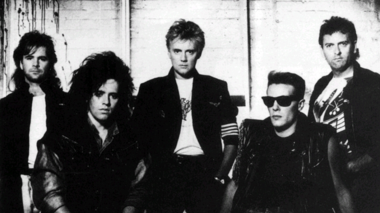 Backdrop for Roger Taylor - The Lot