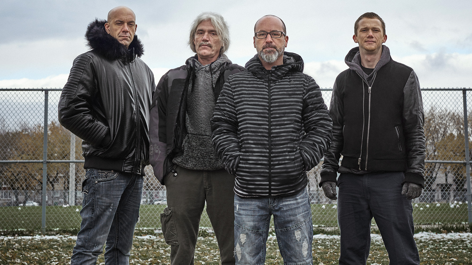 Backdrop for À deux pas de la liberté