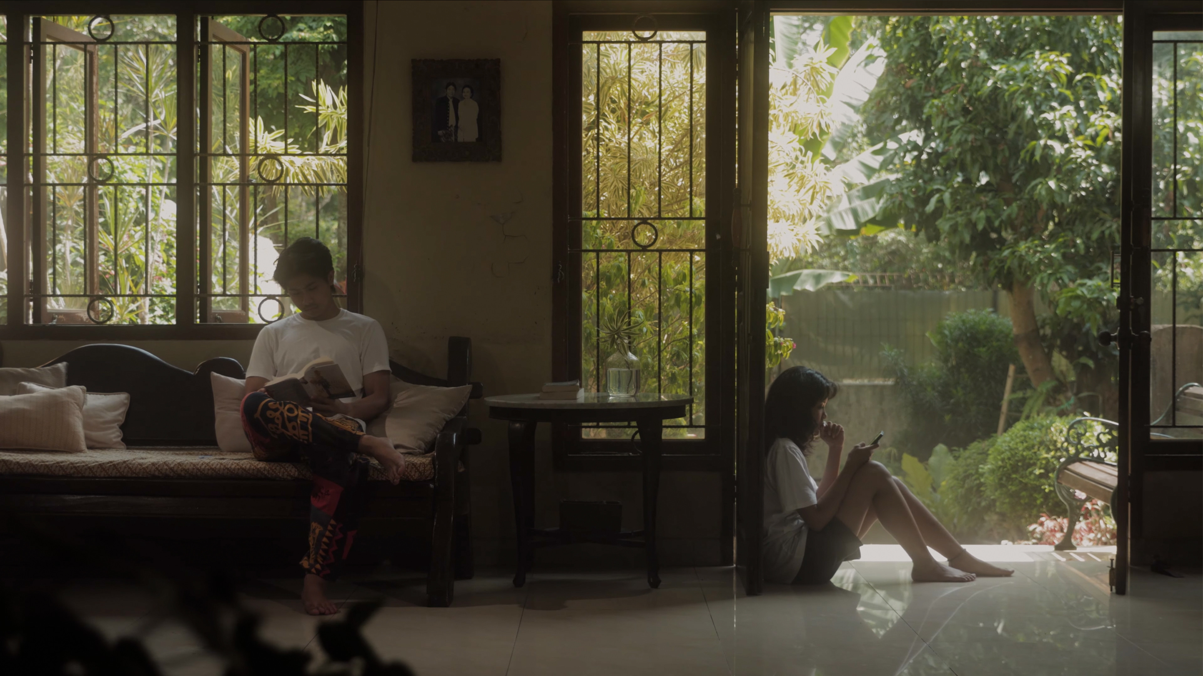 Backdrop for Men Don't Cry