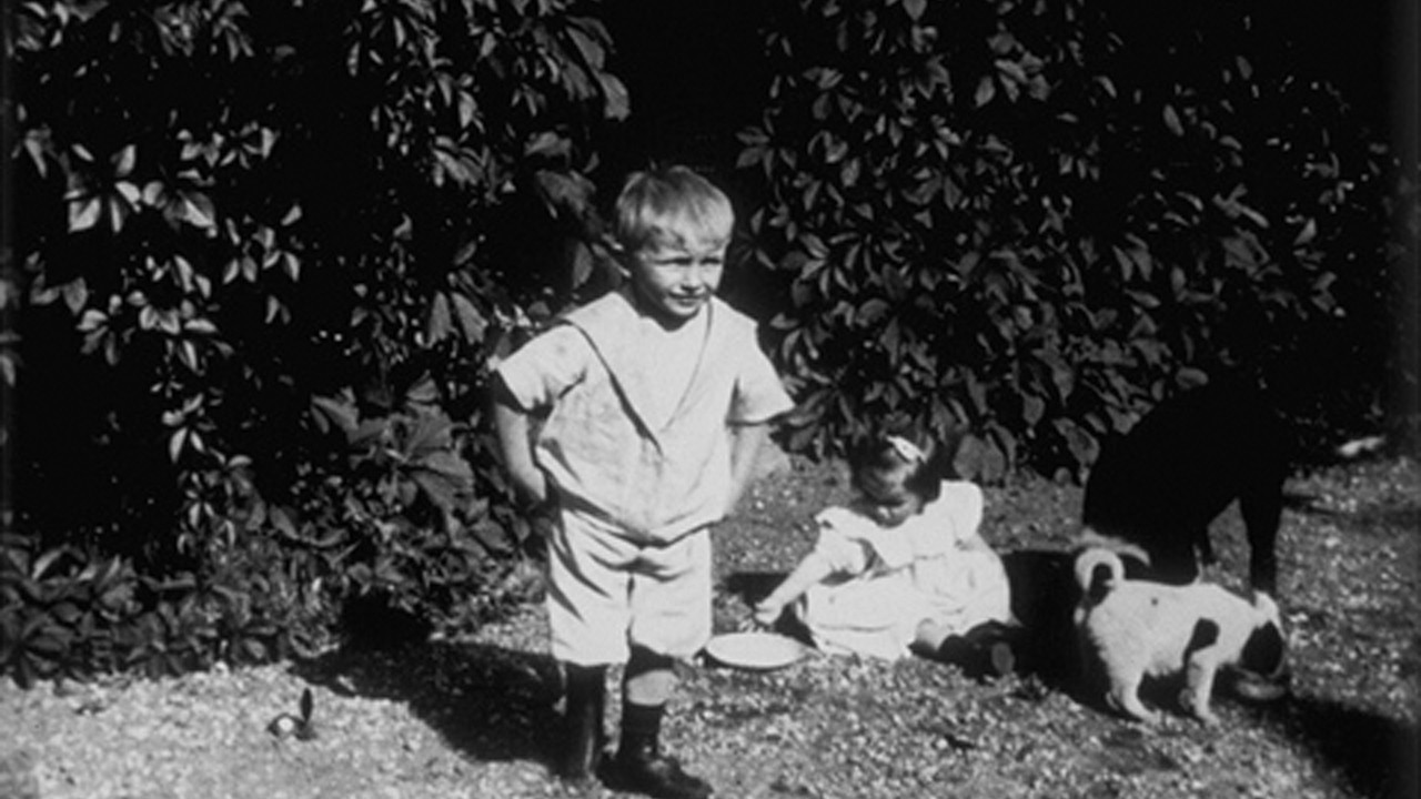 Backdrop for Scènes d'enfants