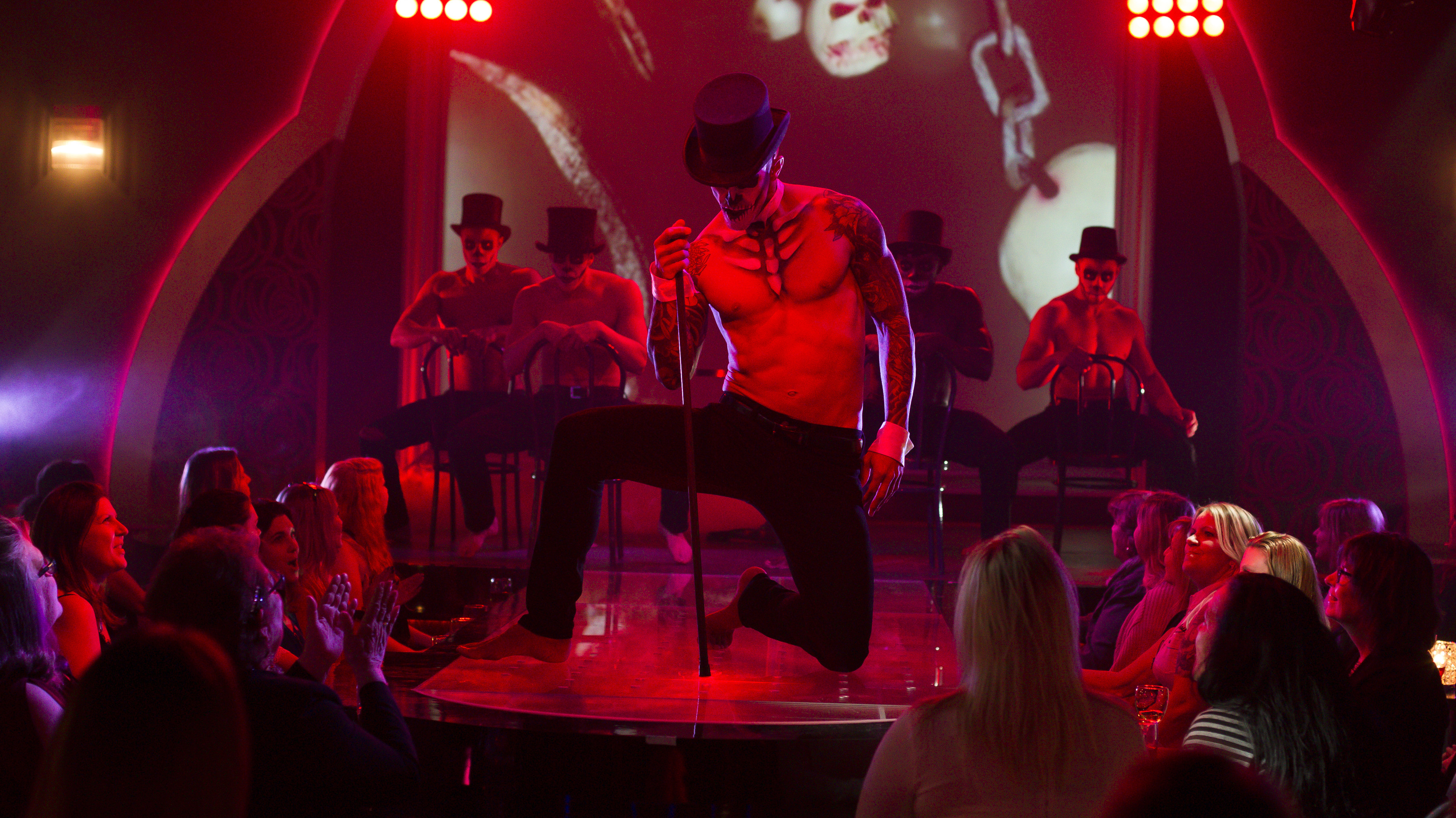 Backdrop for Cheval-Serpent