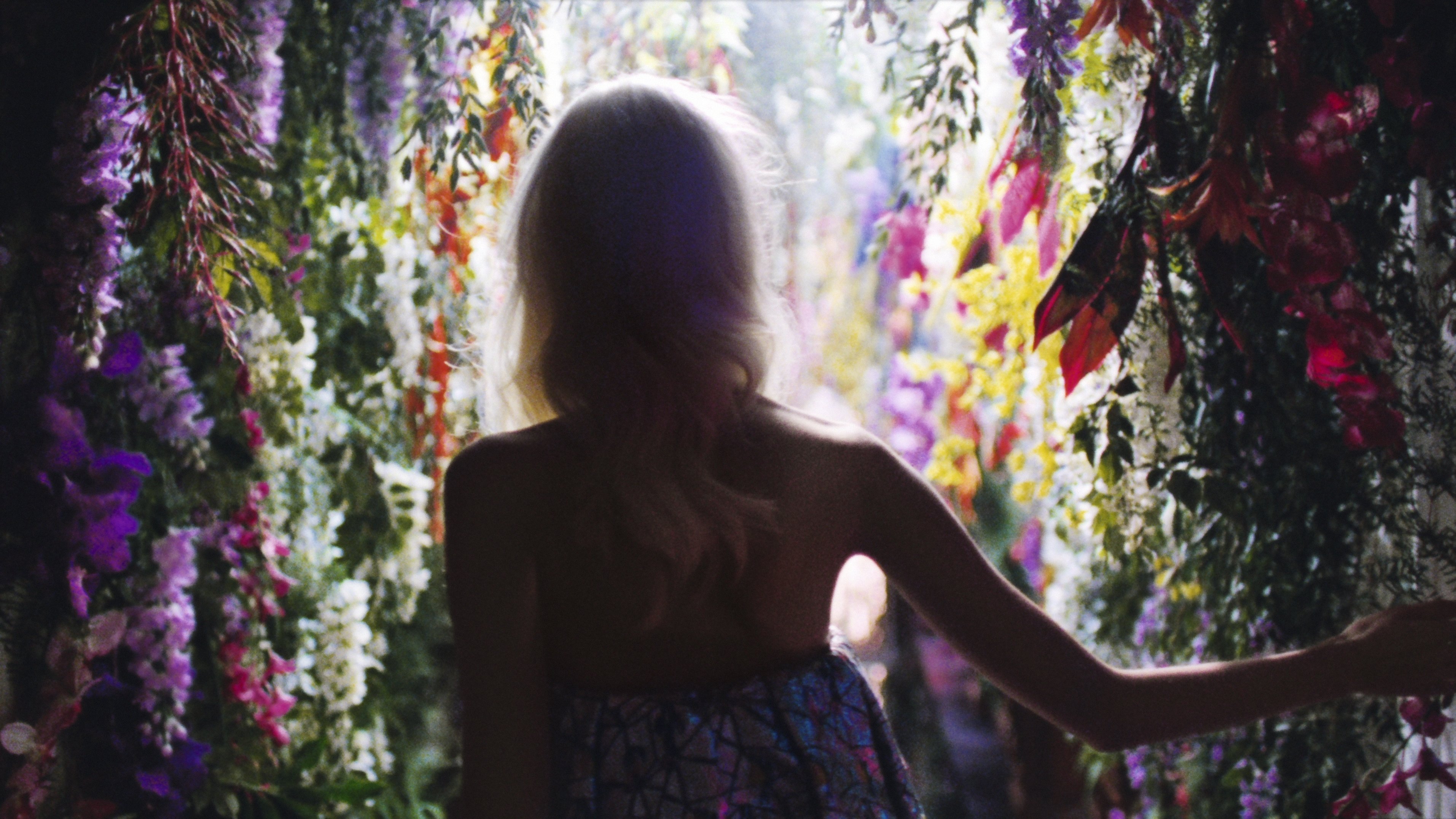 Backdrop for Dior Addict