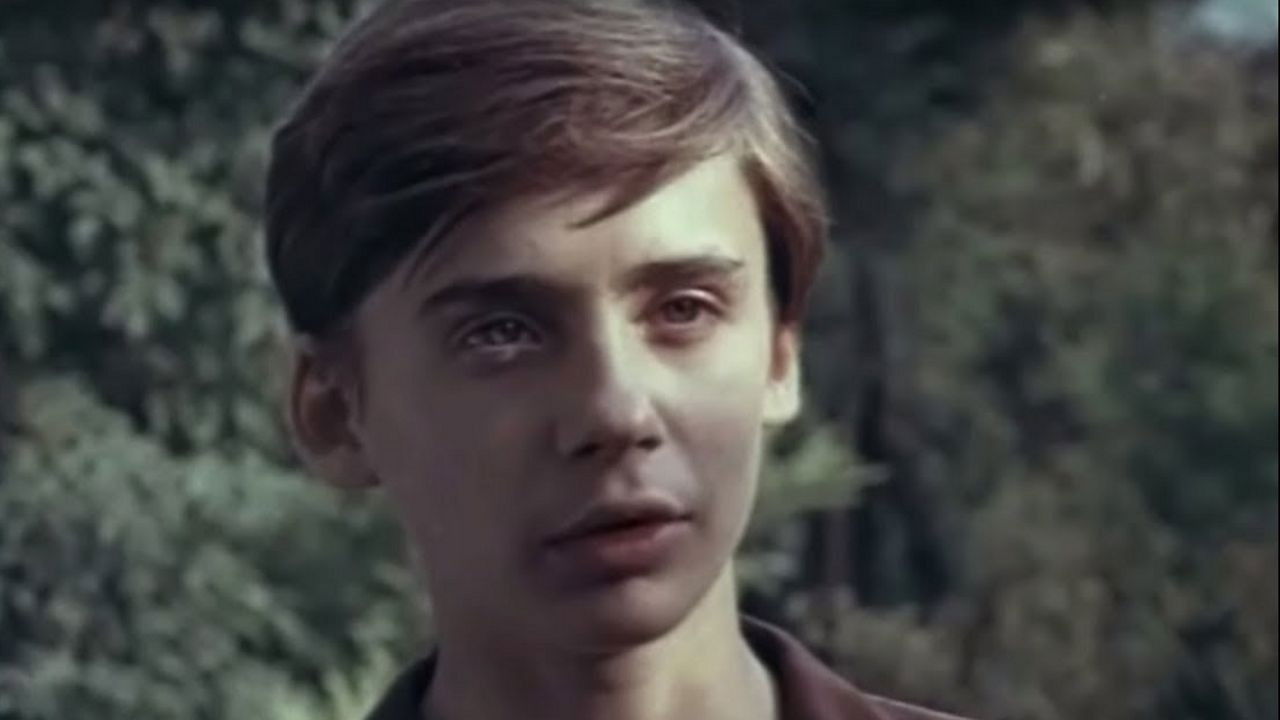 Backdrop for Timur and His Team