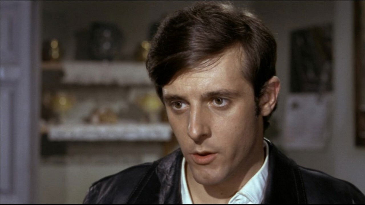 Backdrop for No somos ni Romeo ni Julieta