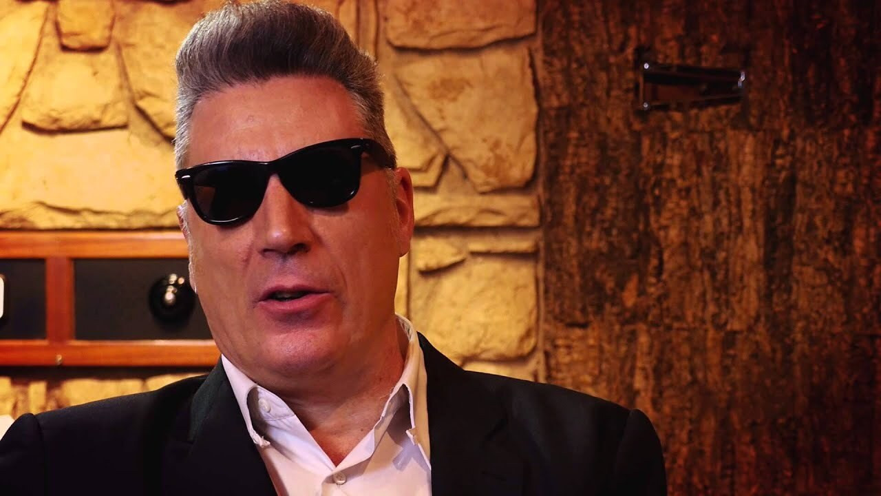 Backdrop for Loquillo: El creyente