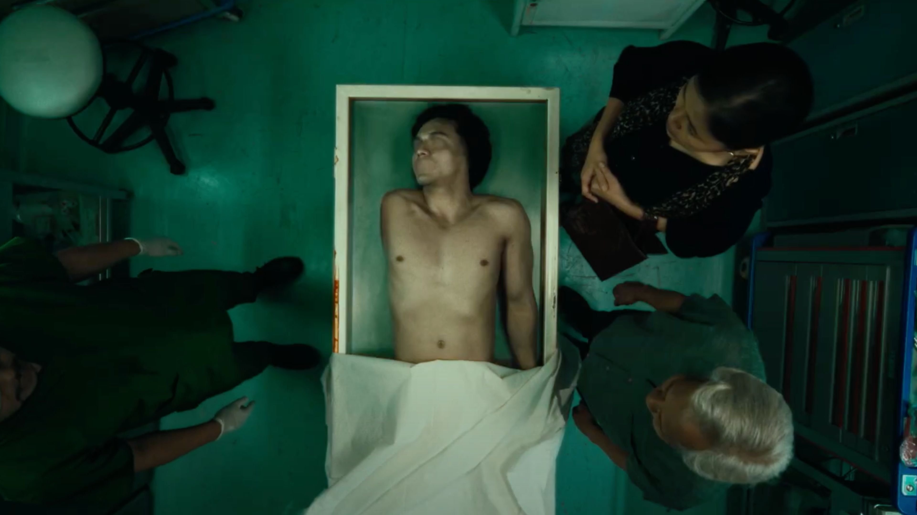 Backdrop for Sammi, Who Can Detach His Body Parts