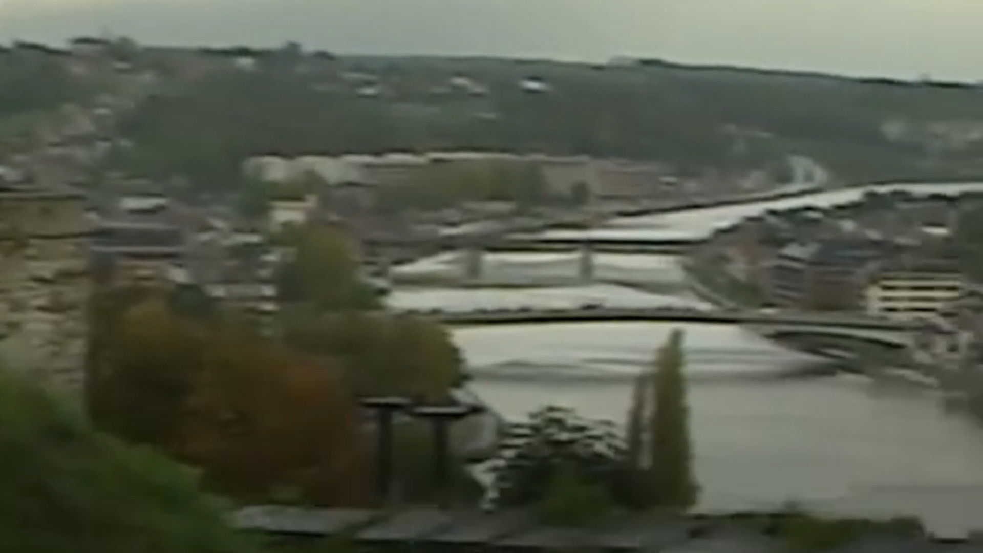 Backdrop for Affaires de famille