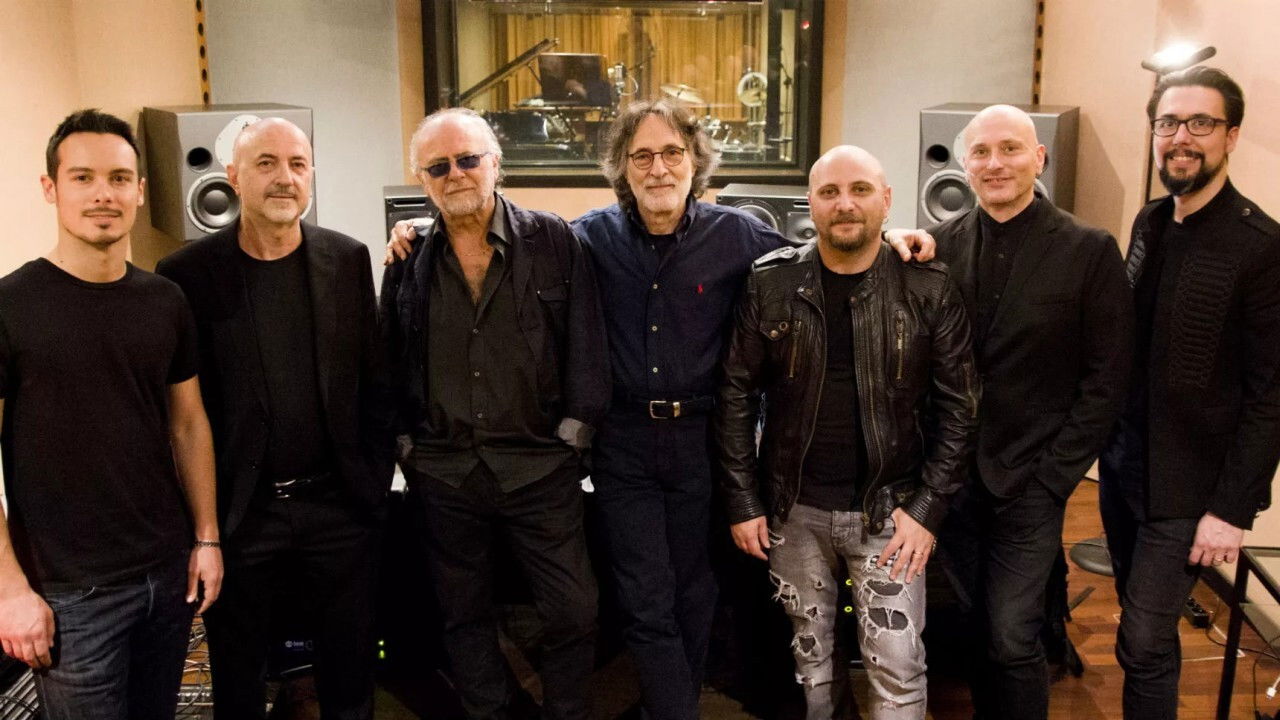 Backdrop for Premiata Forneria Marconi - Live In Japan