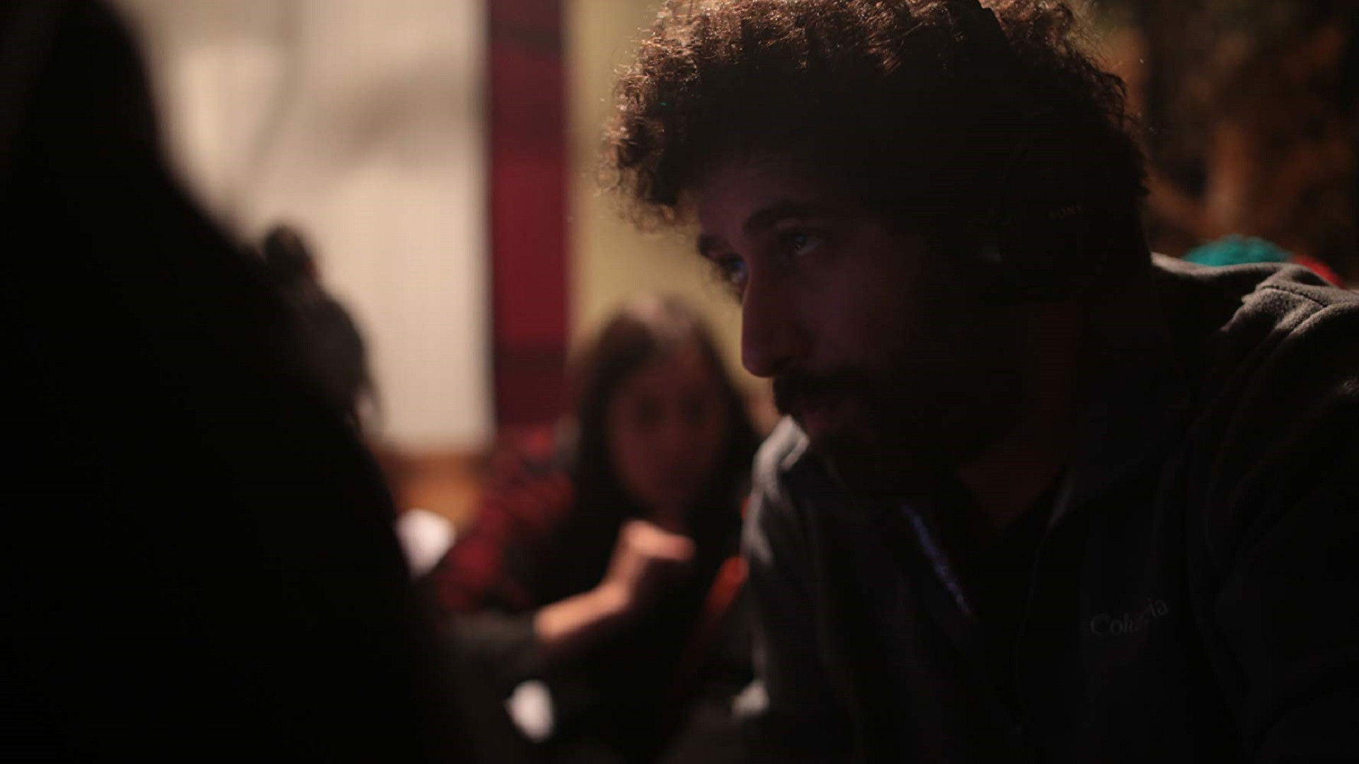 Backdrop for Üç Harflilerin Musallat Olduğu Büyülü Konakta Ruh Çağıran Gençlerin Hazin Hikayesi