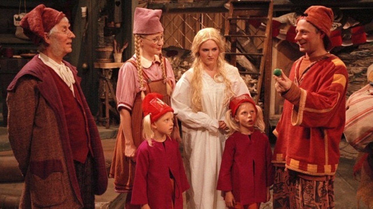 Backdrop for Pyrus i Alletiders Eventyr