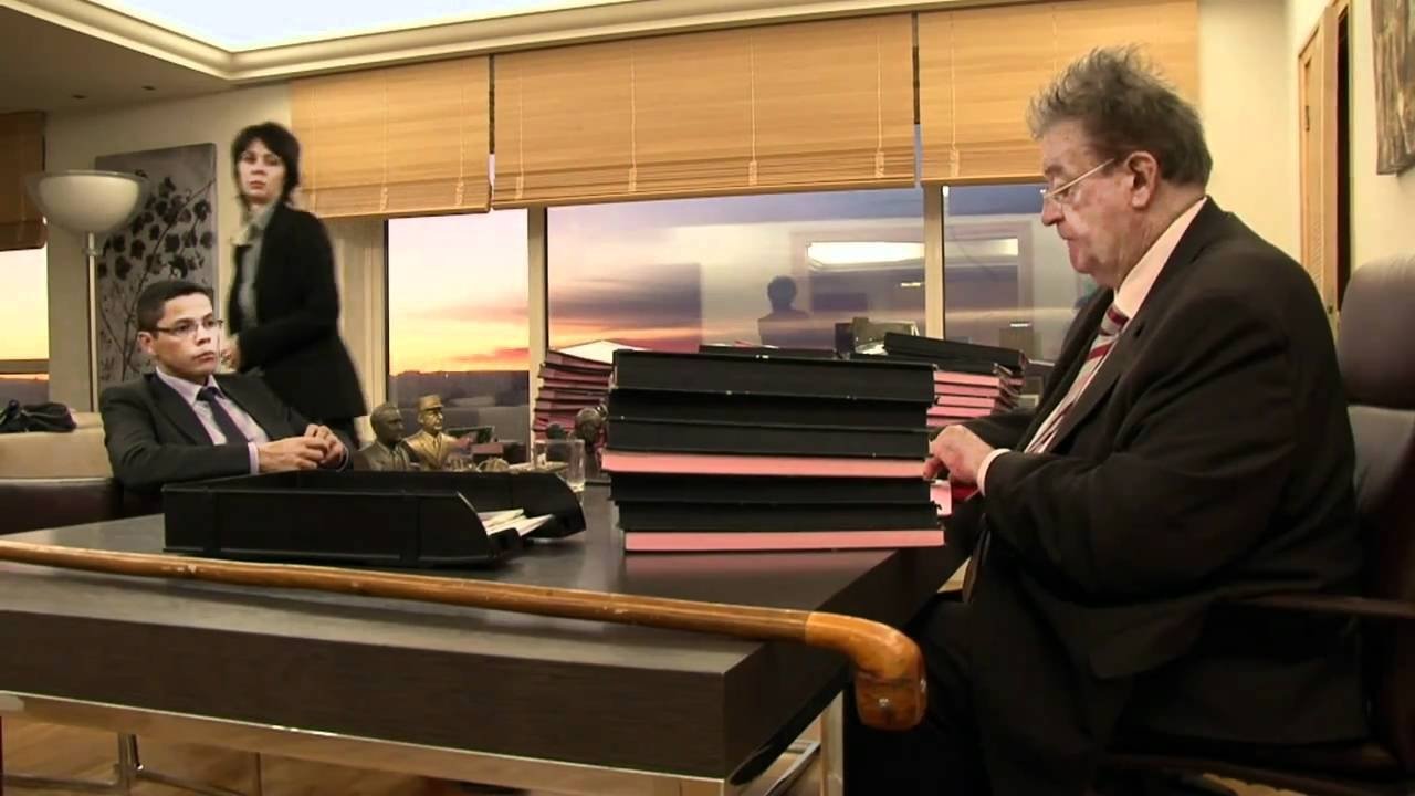 Backdrop for Le Président