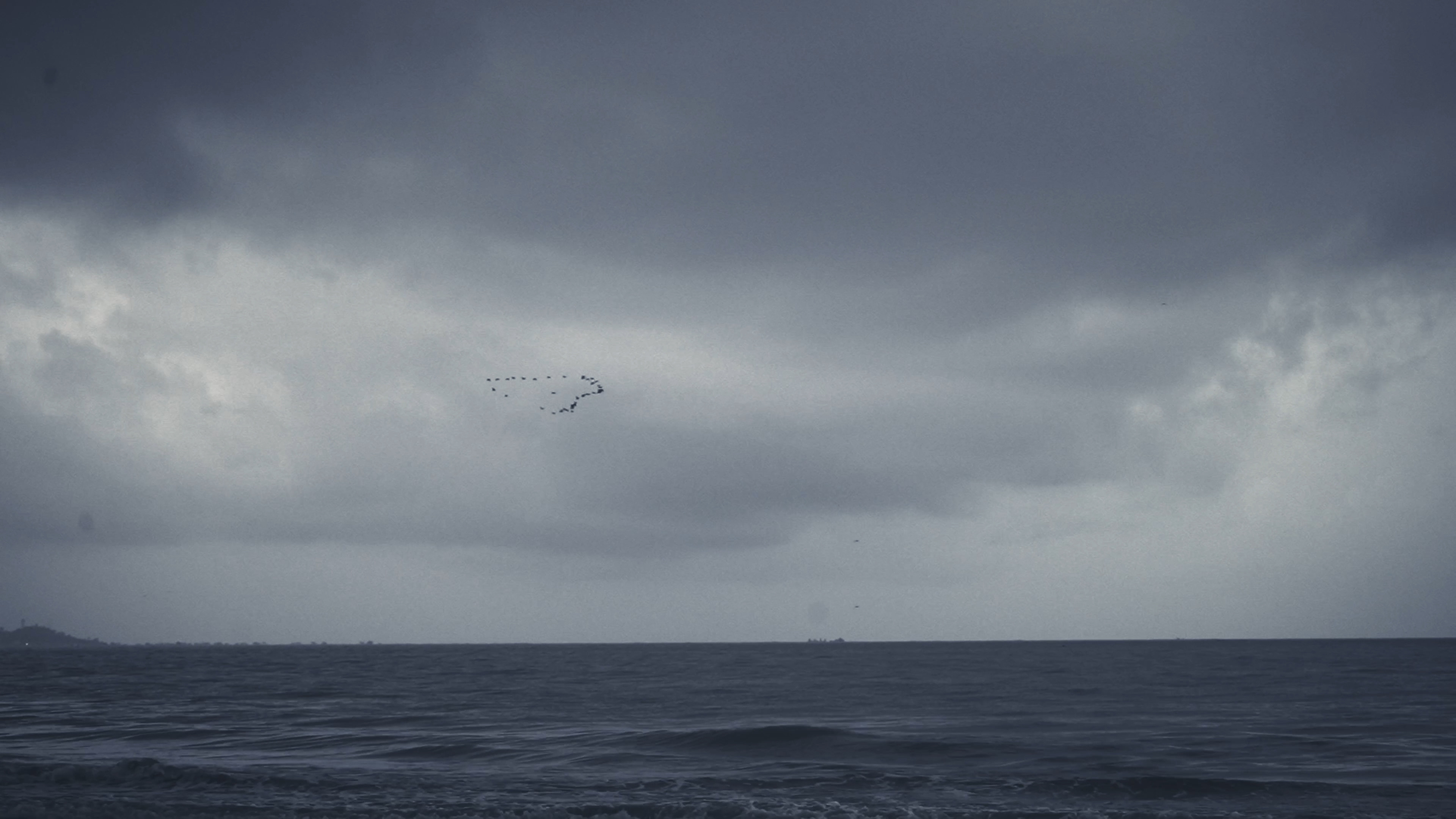 Backdrop for Uyire (ഉയിരേ)