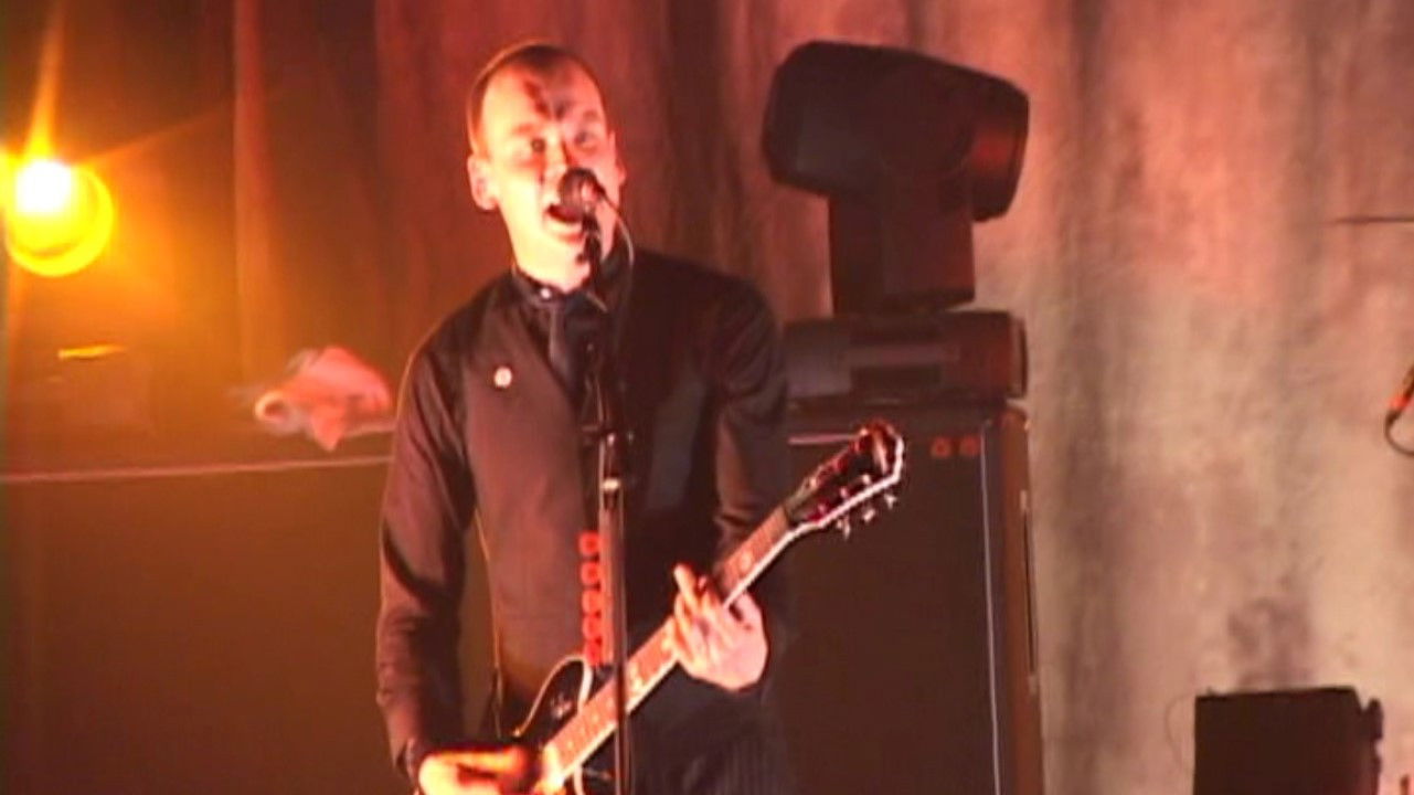 Backdrop for Alkaline Trio - The Remains of 2005/2006