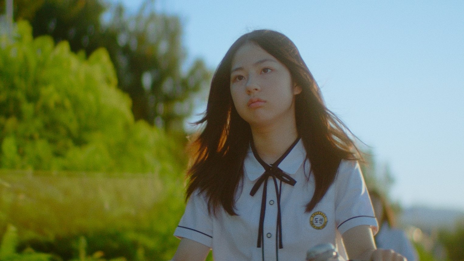 Backdrop for A Girl Who is Afraid of Turning to Stone