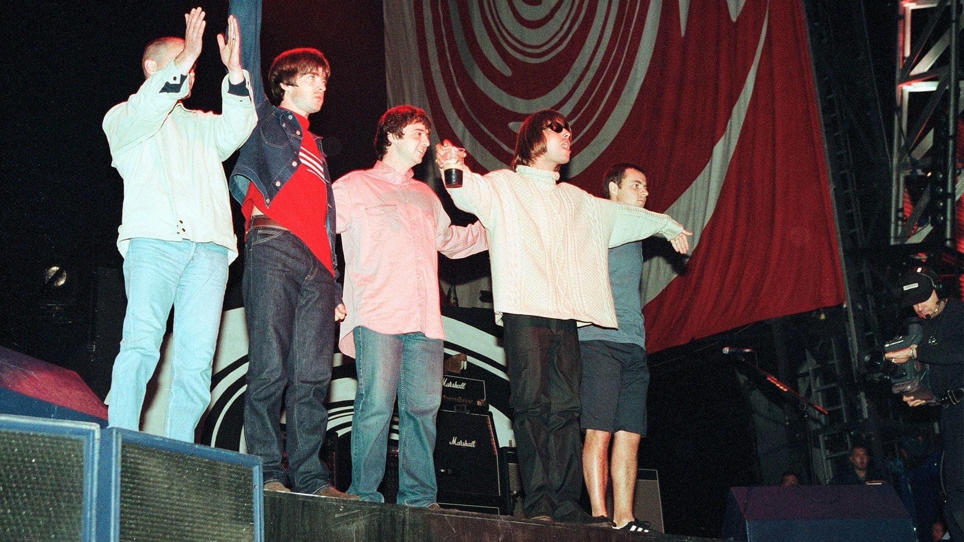 Backdrop for Oasis: Second Night Live at Knebworth Park