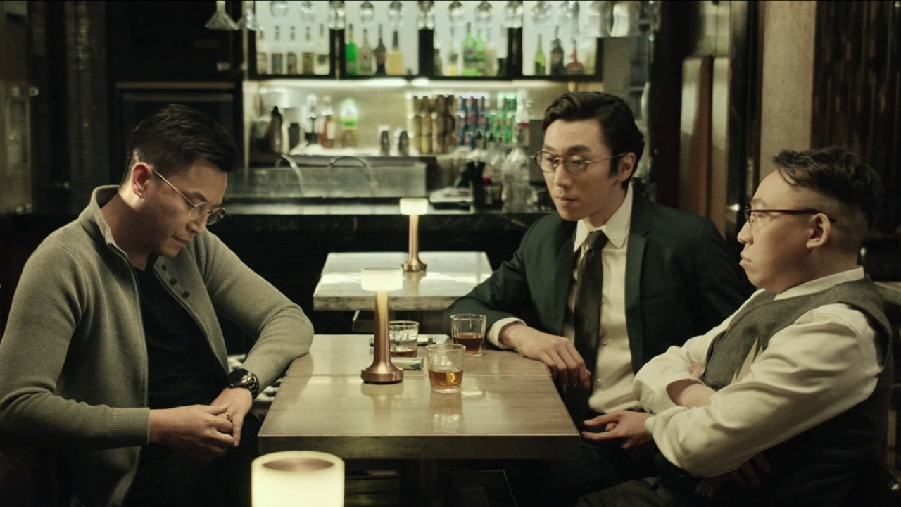 Backdrop for Deception of the Novelist