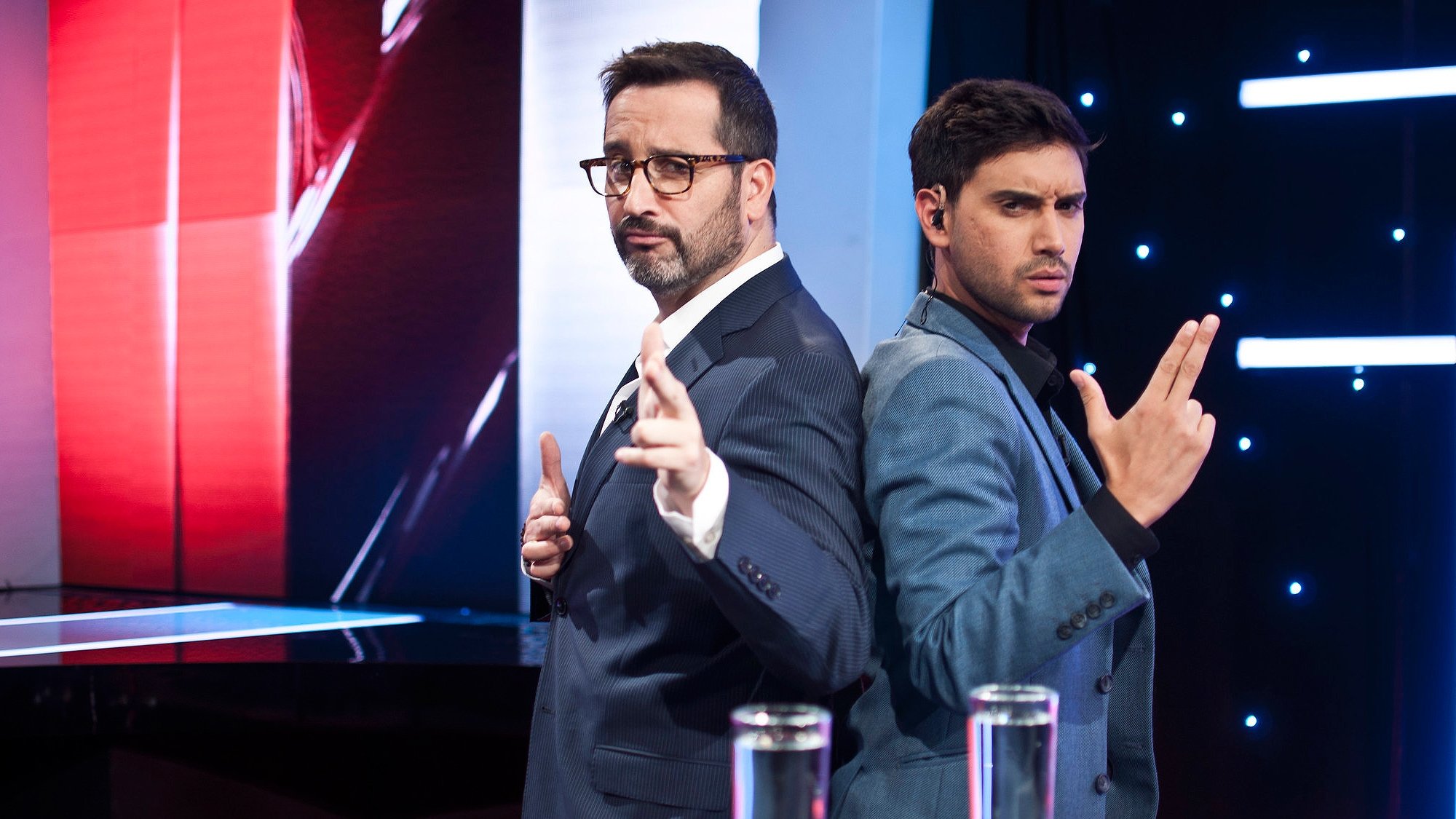 Backdrop for Mentiras verdaderas