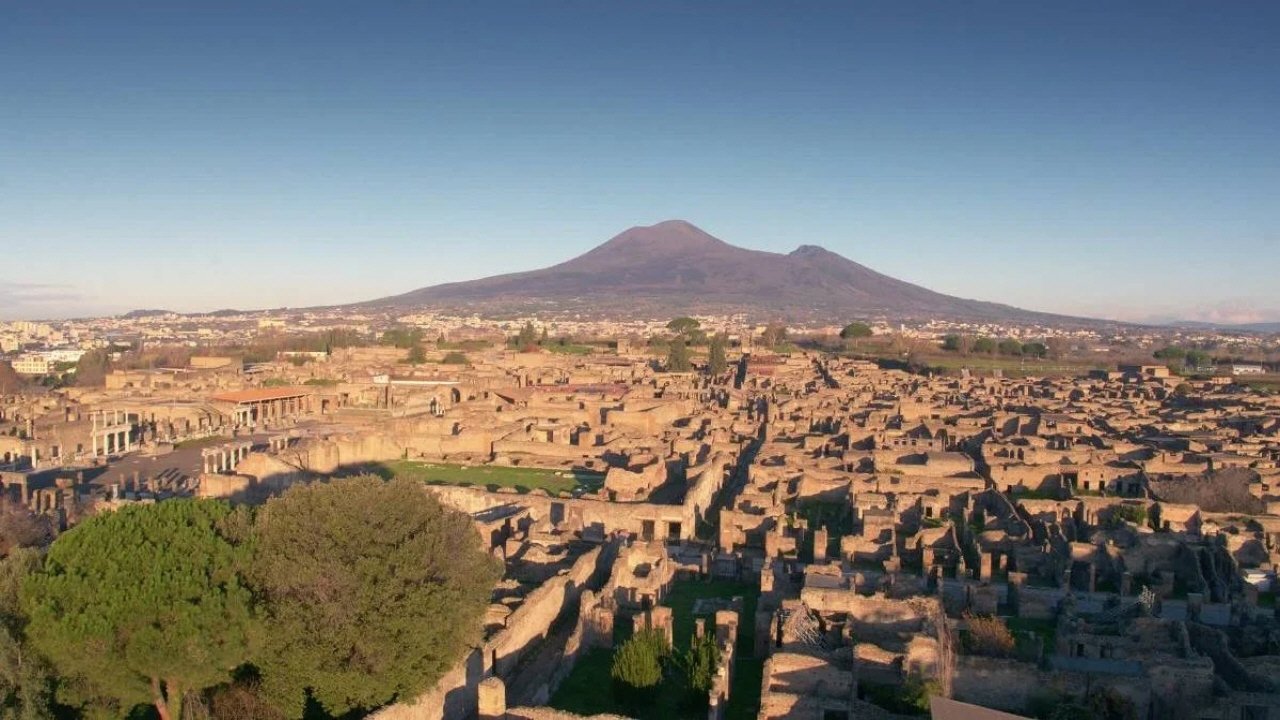 Backdrop for Pompeii's Living Dead
