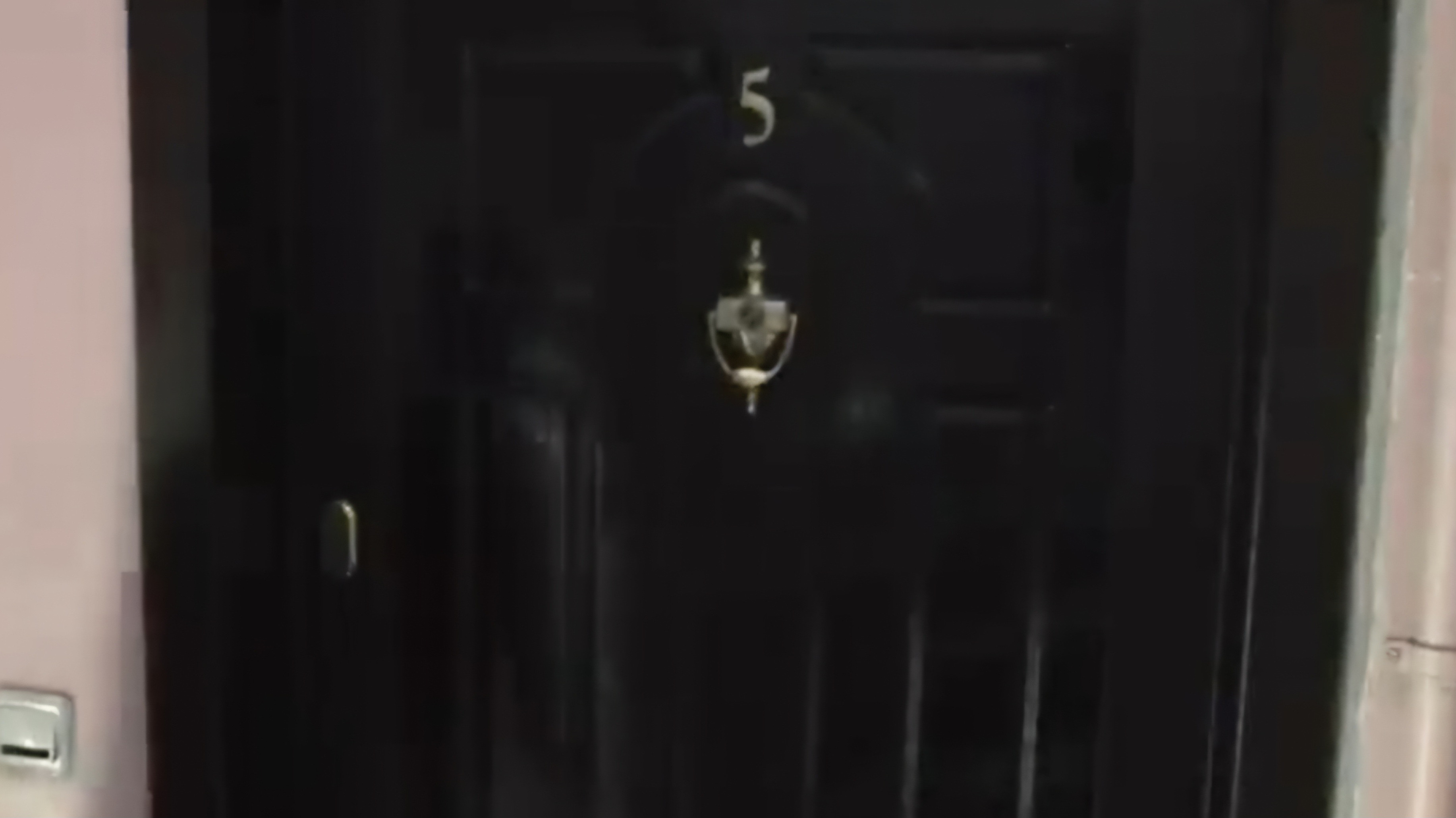 Backdrop for Üzgünüm Sevgilim Anlaşamadık