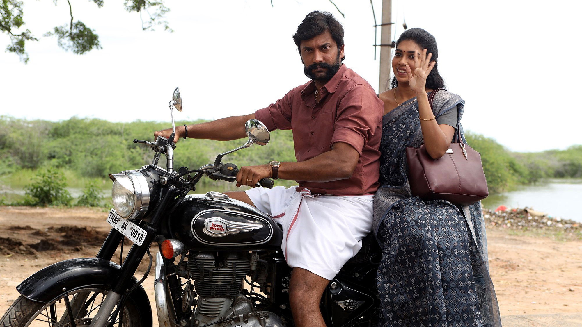 Backdrop for Kazhuvethi Moorkkan