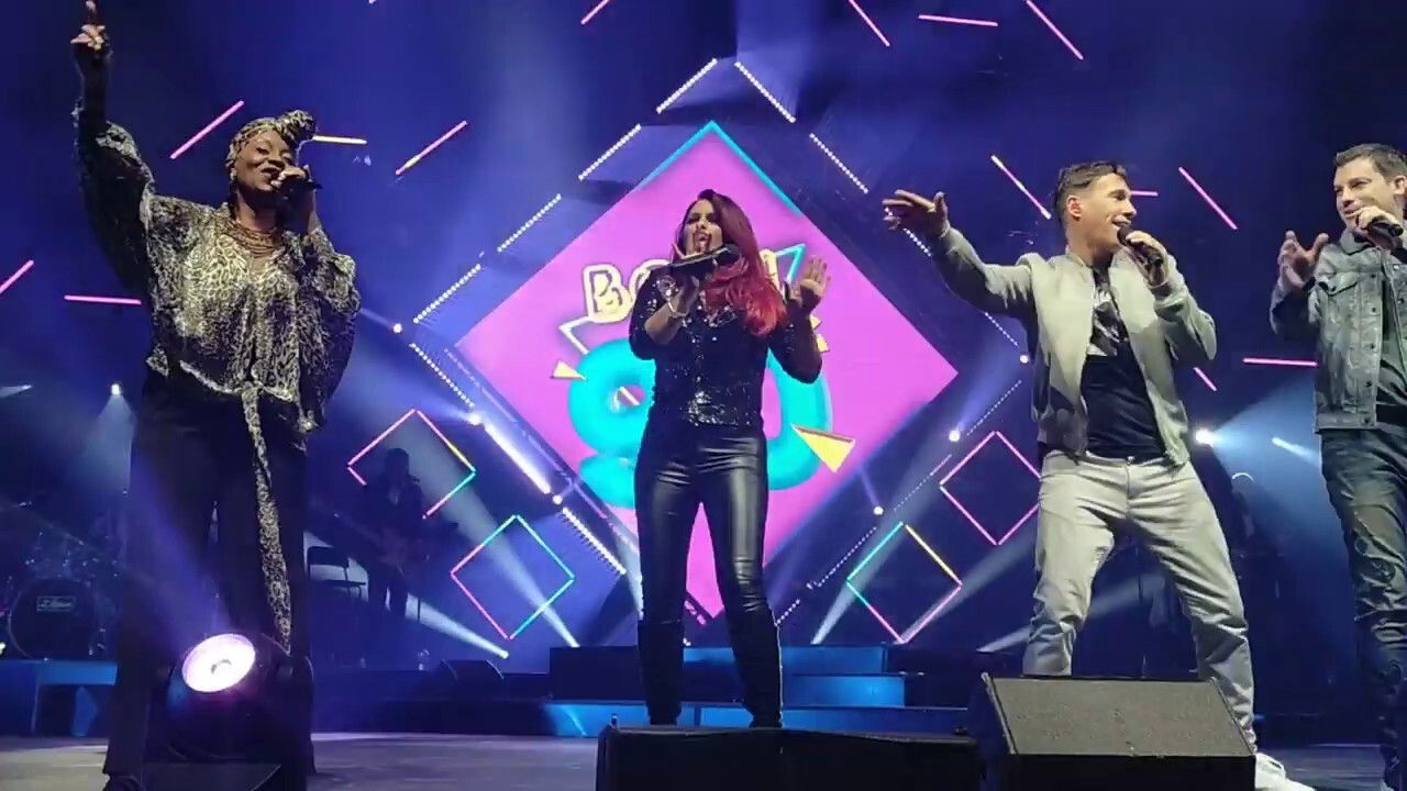 Backdrop for Born in 90 - Le concert événement