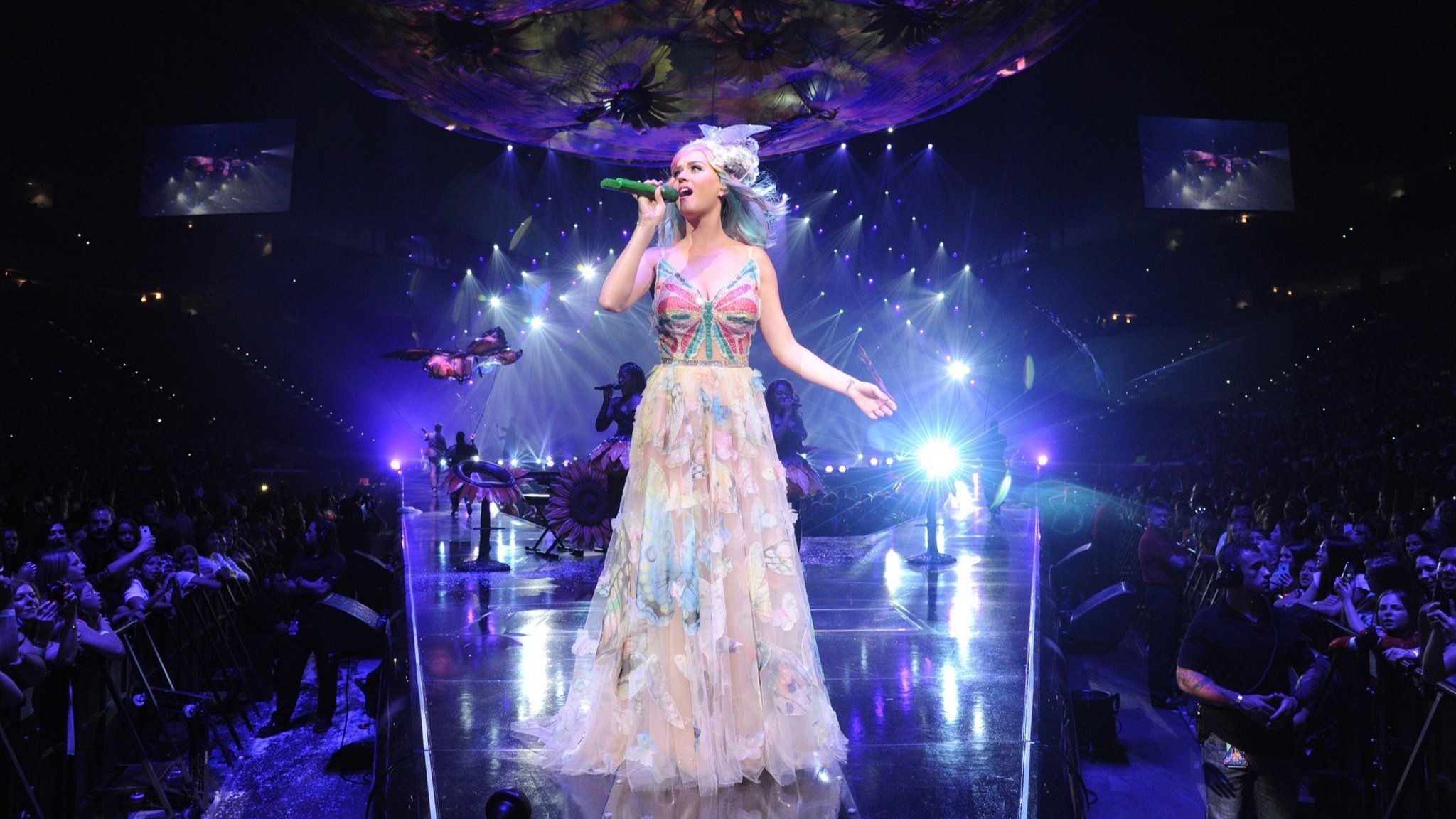 Backdrop for Katy Perry: The Prismatic World Tour Live